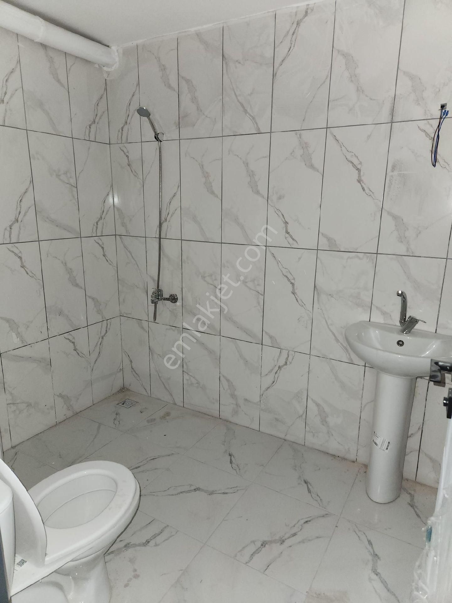 Gül Emlaktan Karapürçekte 2.katta - Görsel 12