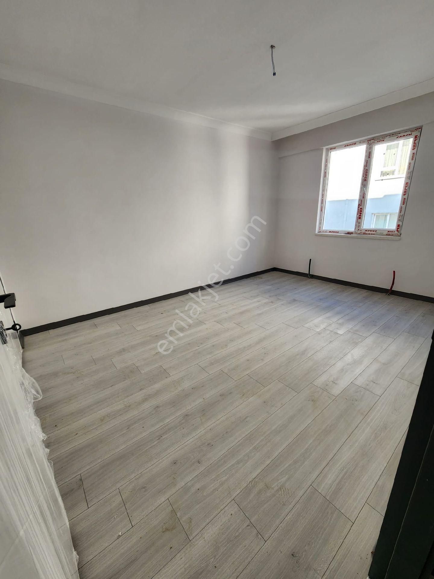 Gül Emlaktan Karapürçekte 2.katta - Görsel 2