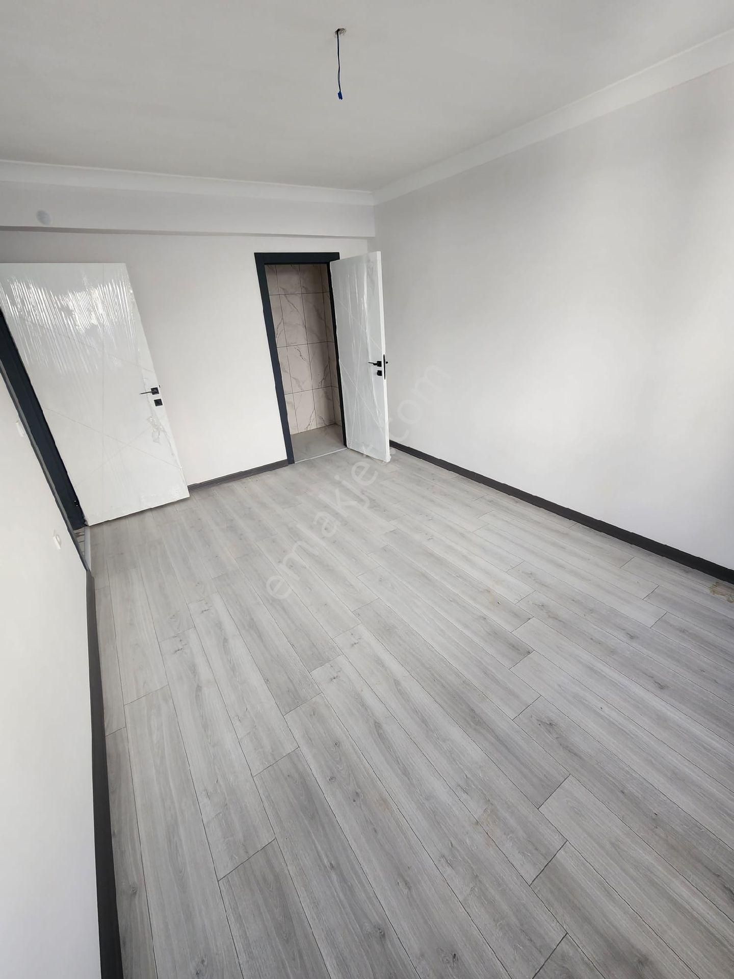 Gül Emlaktan Karapürçekte 2.katta - Görsel 3