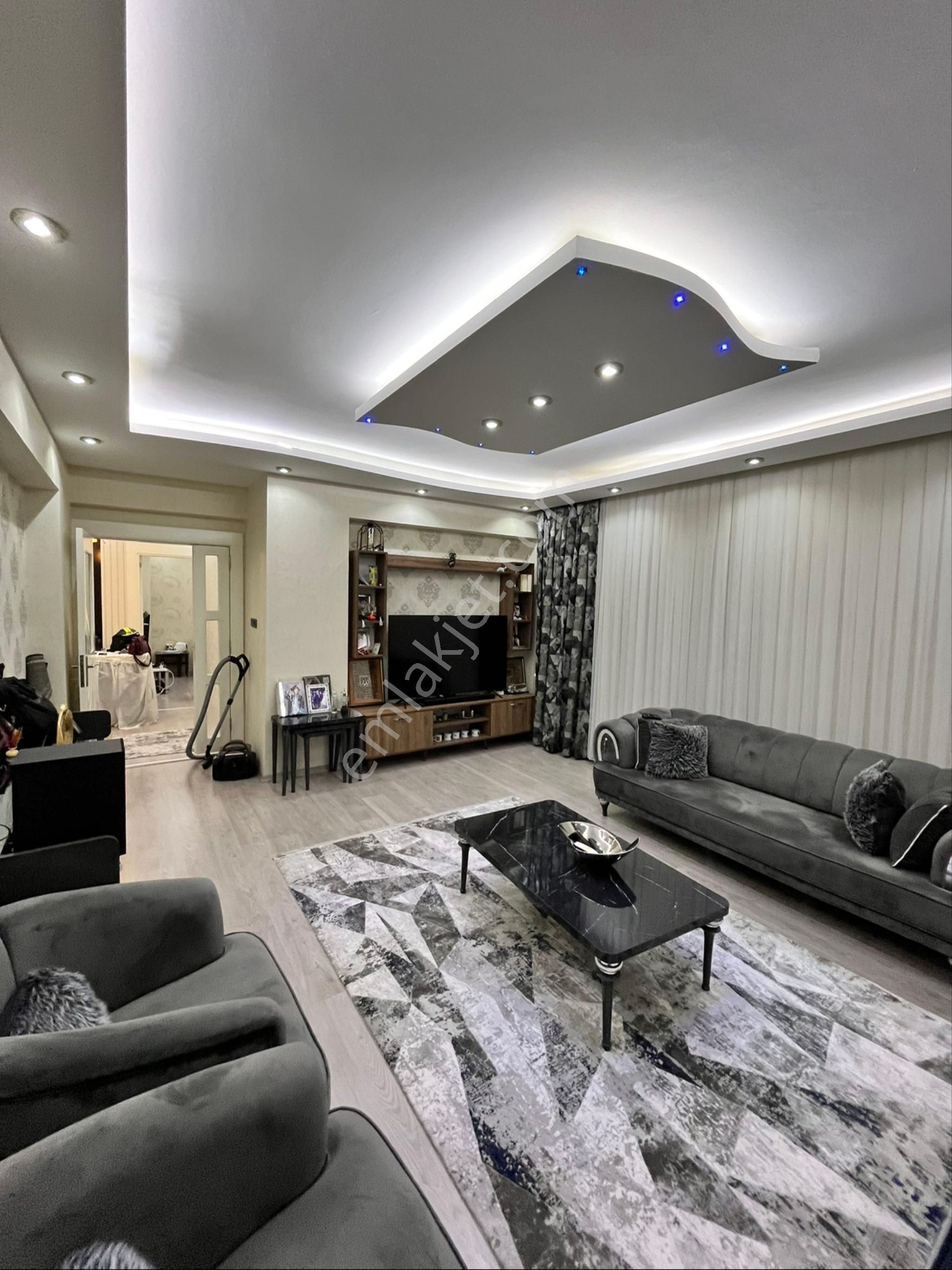 Çözüm Emlak’tan Satılık 3+1 Bakımlı Fırsat Dairesi - Görsel 25