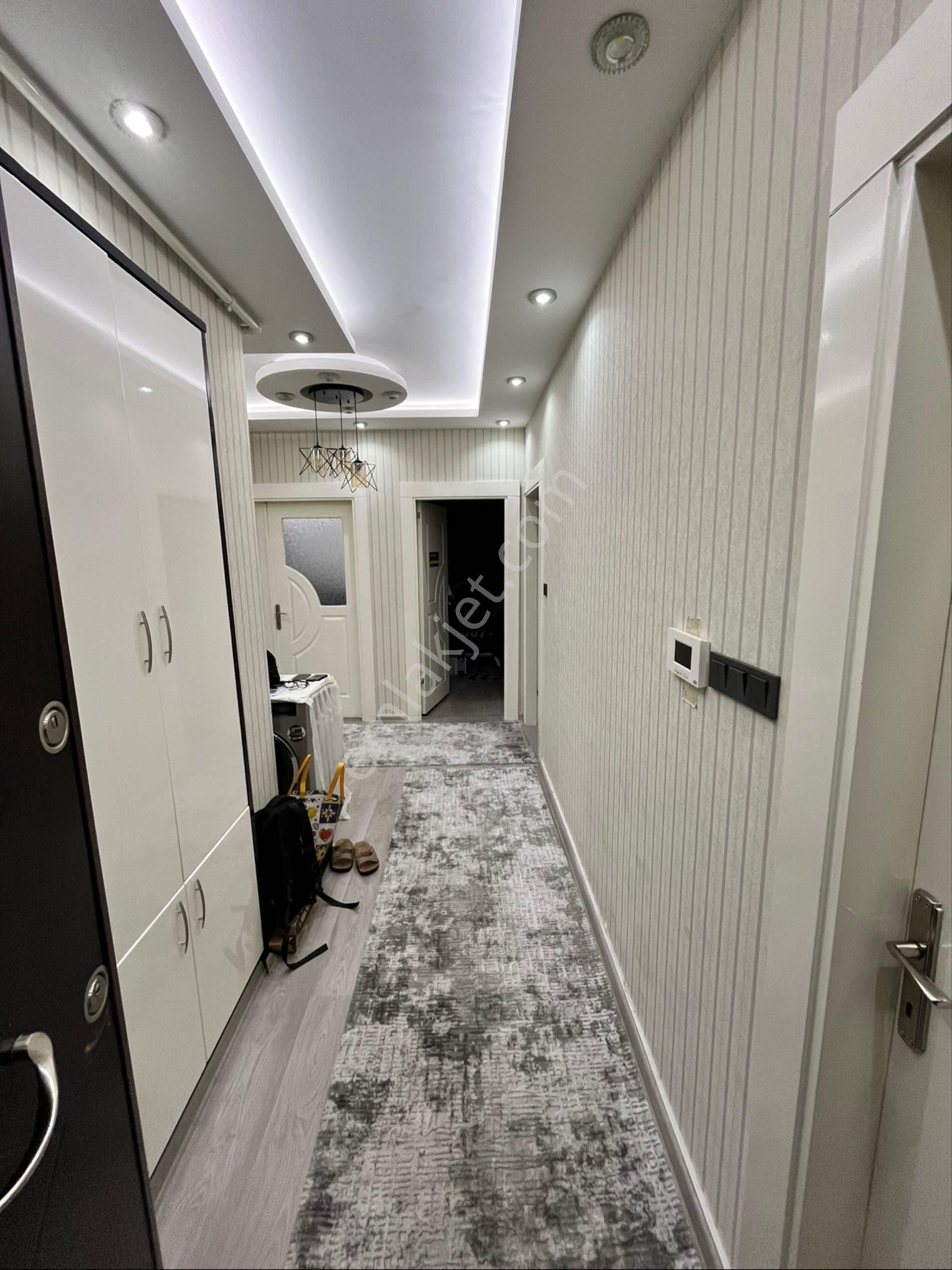 Çözüm Emlak’tan Satılık 3+1 Bakımlı Fırsat Dairesi