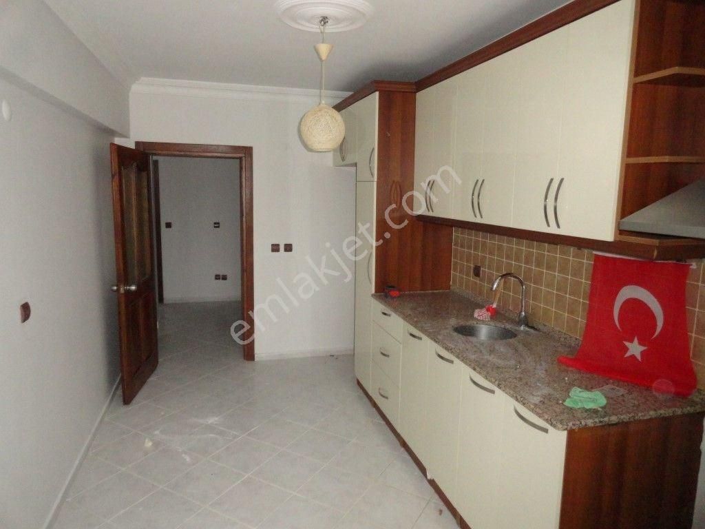Beylikdüzü Kavaklıda Marmara Kavaklıkent Sitesinde Kiralık 3+1 160 M2 Daire - Görsel 7