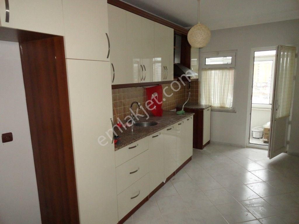 Beylikdüzü Kavaklıda Marmara Kavaklıkent Sitesinde Kiralık 3+1 160 M2 Daire - Görsel 8