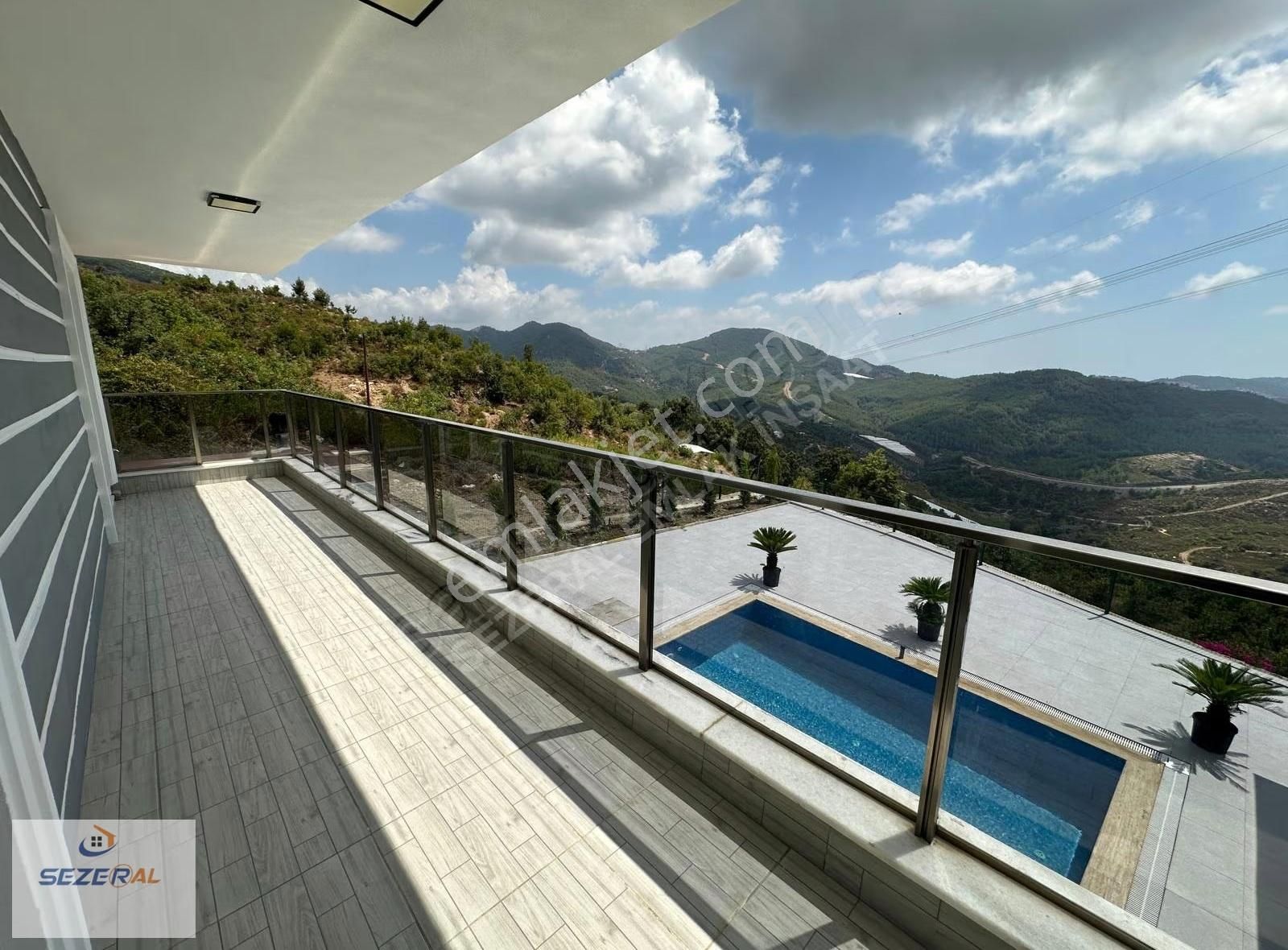 Alanya Da Merkeze Yakın Müstakil Havuzlu Ev. - Görsel 3