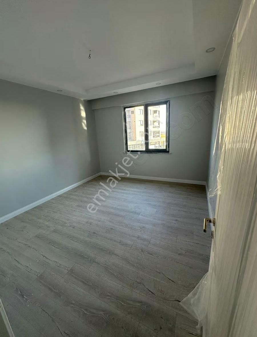 Tepede Lüks Site'de Güvenlkli,hamamlı,havuzlu 4+1daire Net 170m2 - Görsel 10