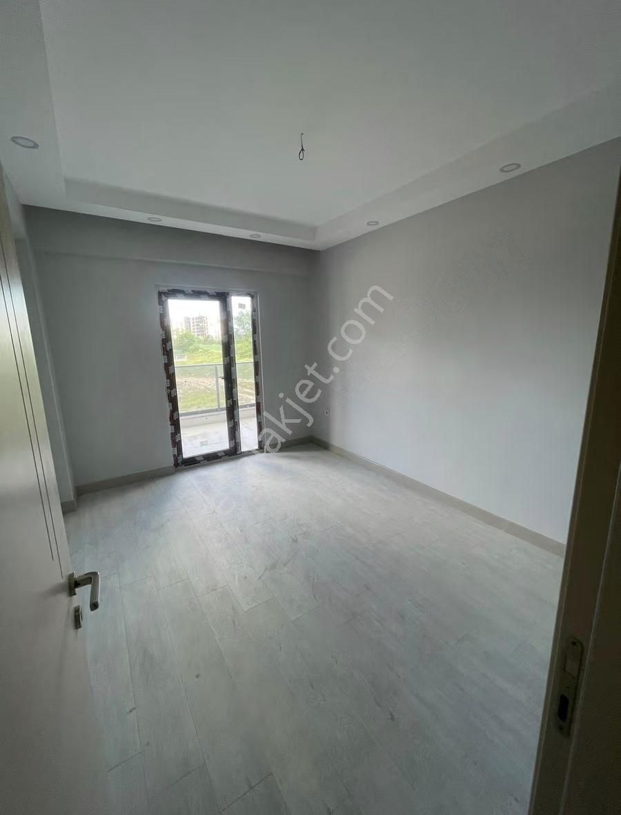 Tepe Bölgesinde Havuzlu Lüks 3+1 Daire - Görsel 3