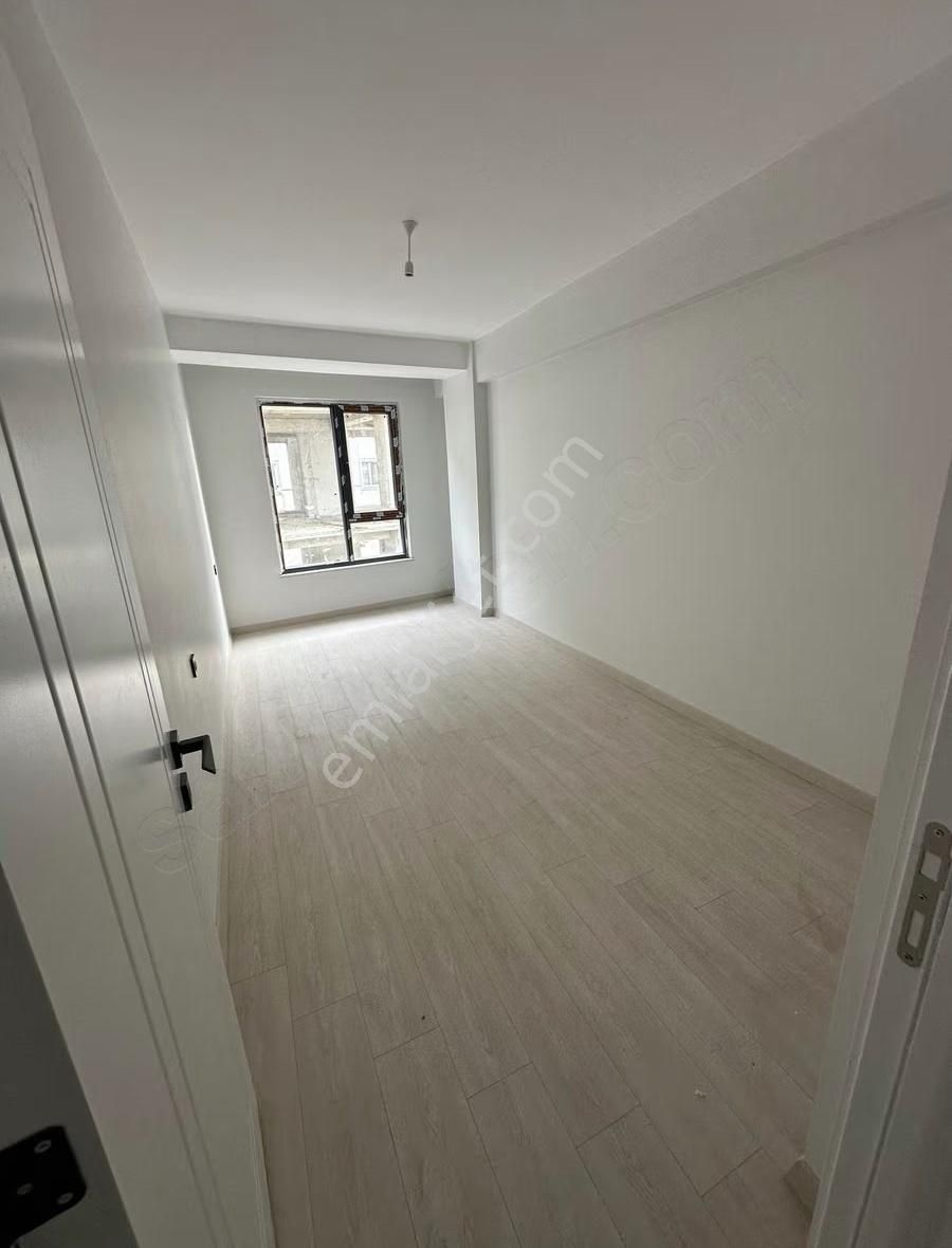 Çerkezköy Fevzi Paşa Mahallesinde Ön Cephe Satılık 3+1 Daire