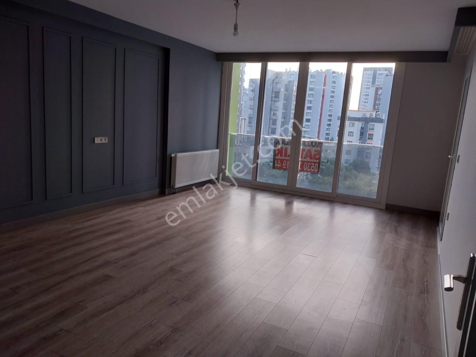 Mezitli Akdeniz Mahallesi'nde Lüks Geniş Daire - Görsel 2