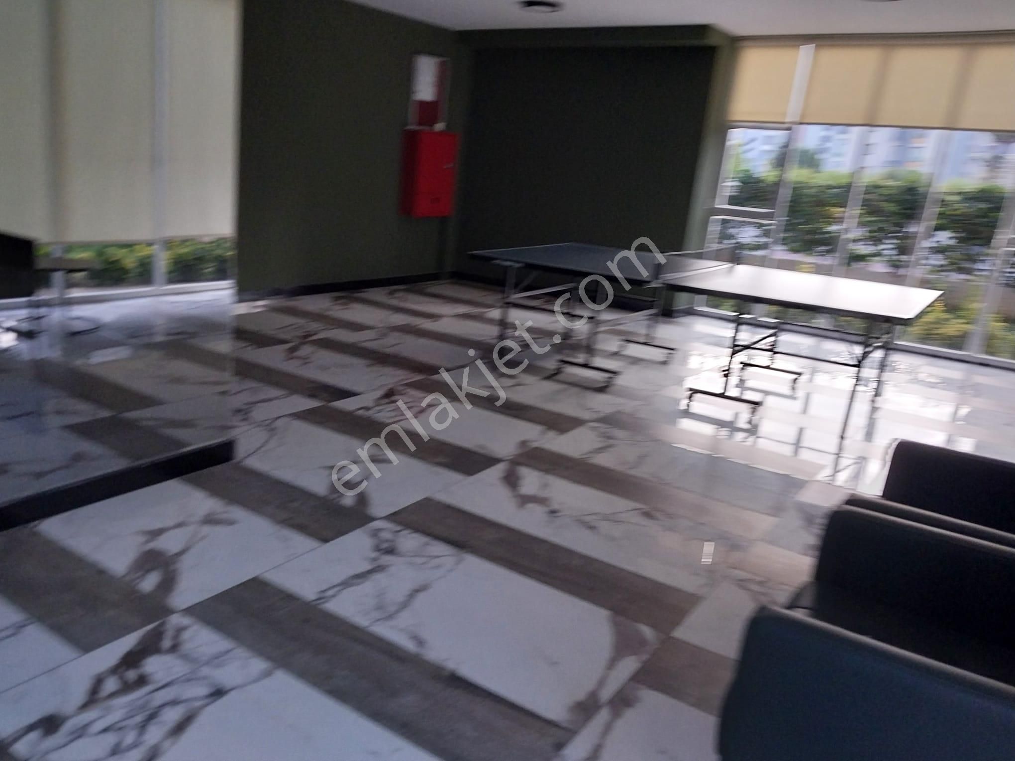 Mezitli Akdeniz Mahallesi'nde Lüks Geniş Daire - Görsel 13