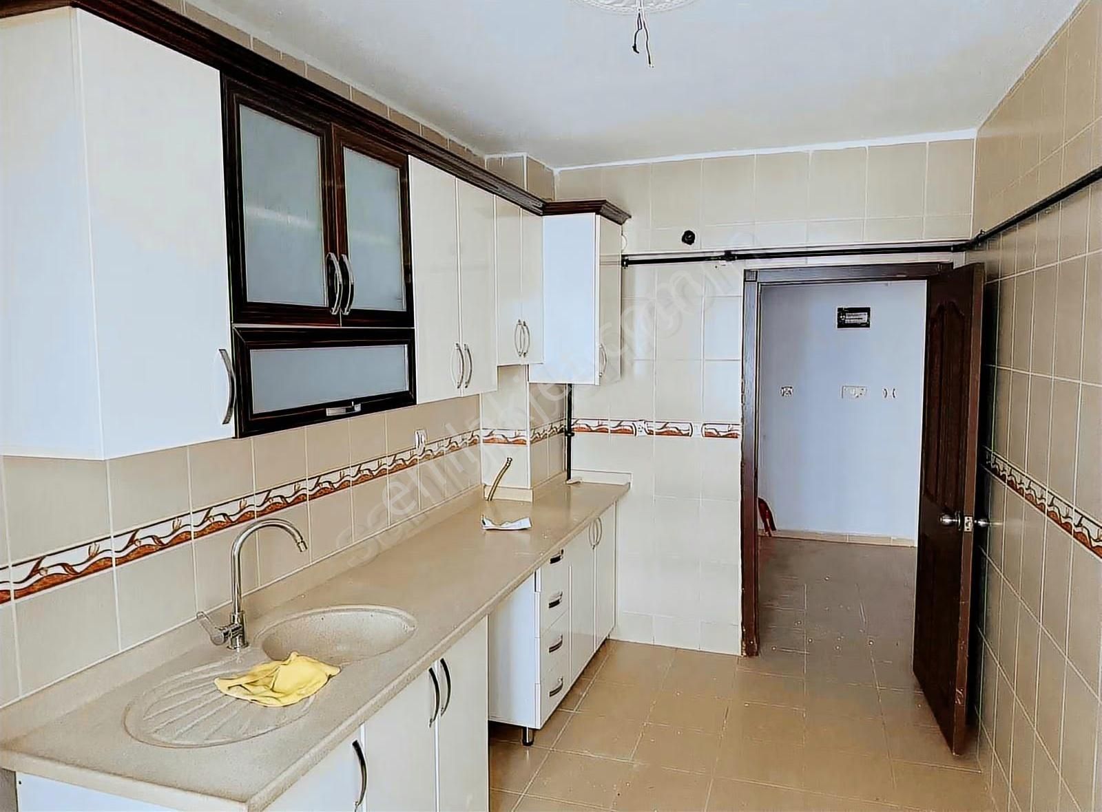 Bahçelievler'de Giriş Kat Kiralık 3+1 Daire