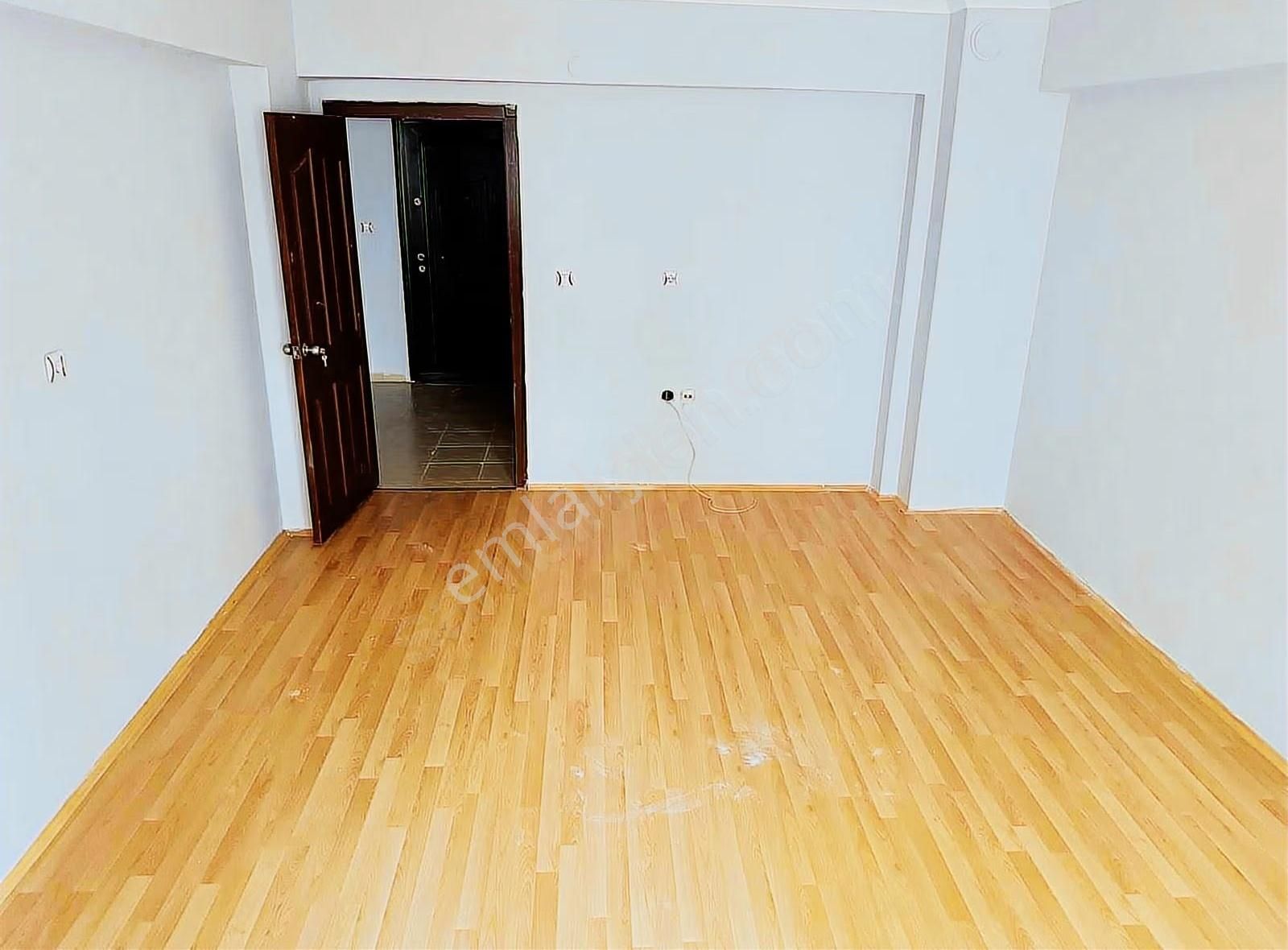 Bahçelievler'de Giriş Kat Kiralık 3+1 Daire - Görsel 15