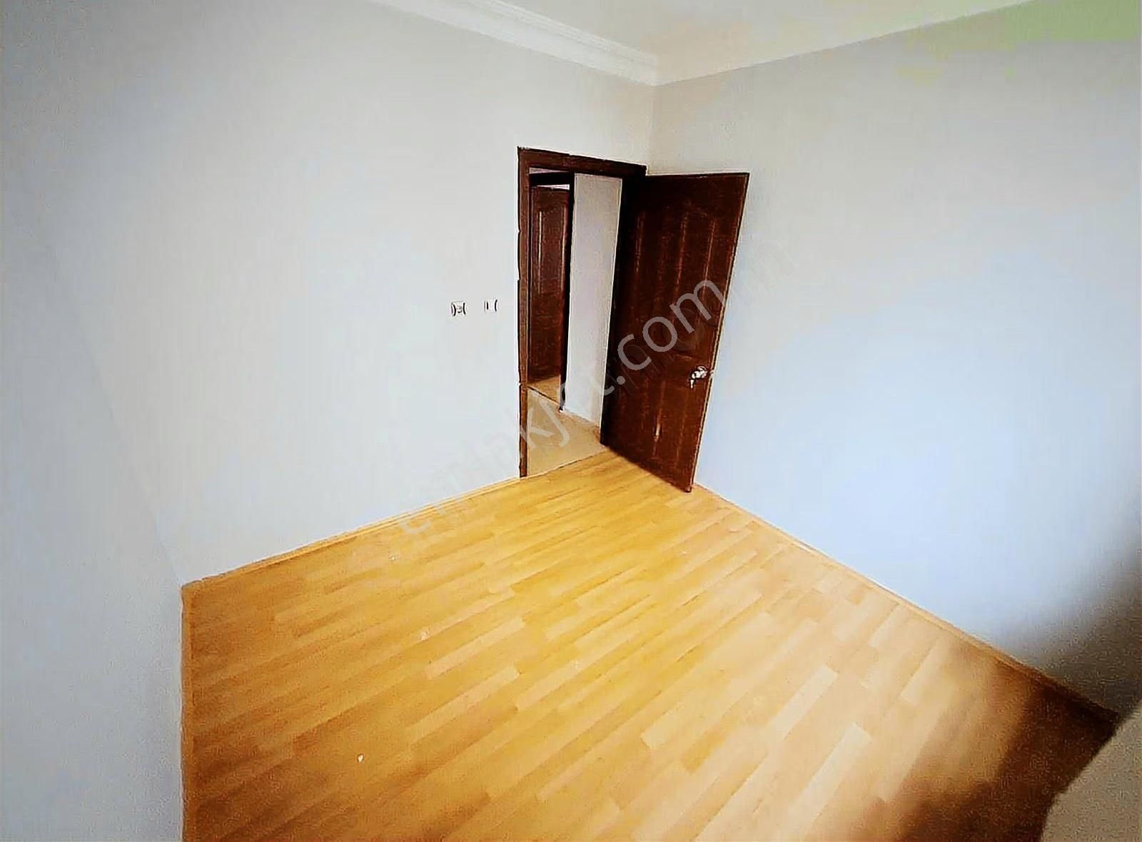 Bahçelievler'de Giriş Kat Kiralık 3+1 Daire - Görsel 10