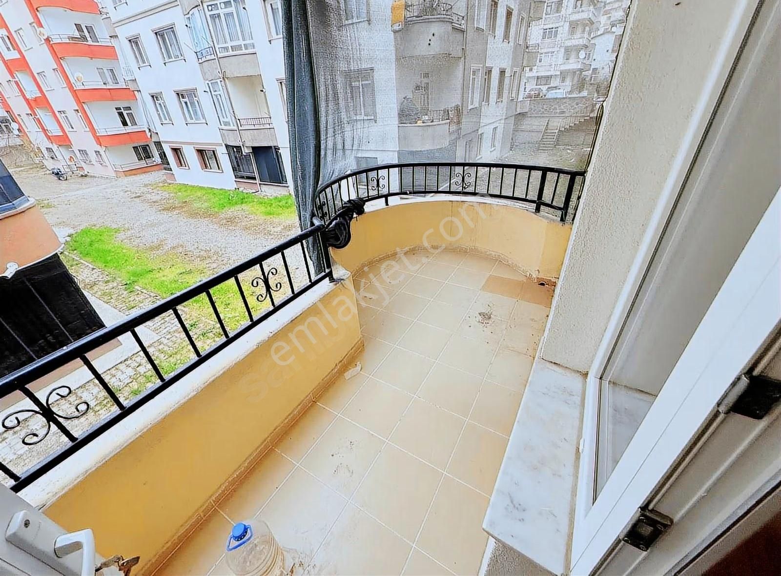 Bahçelievler'de Giriş Kat Kiralık 3+1 Daire - Görsel 2