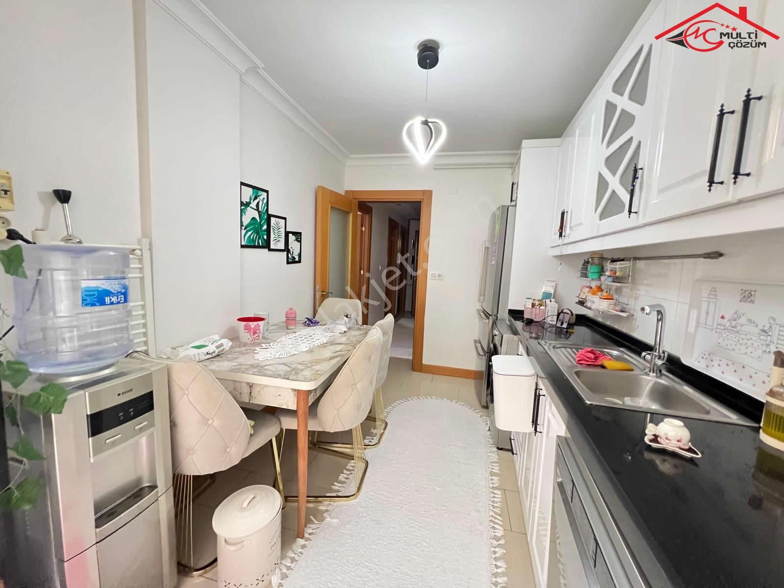 Yenibosna Hürriyet Mahallesinde Satılık 2+1 Daire Masrafsız - Görsel 14