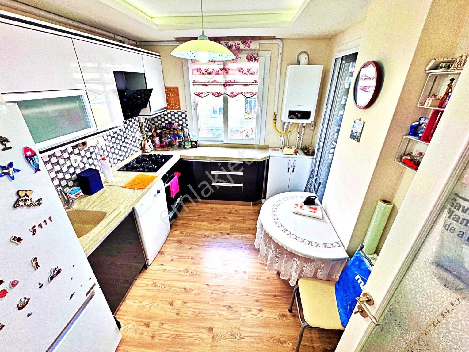 💥akçay'da Aygülden💥ara Kat Ön Cephe Ayrı Mutfak Doğalgaz Kombili Asansörlü Acill 2+1 Satılık Daire - Görsel 7