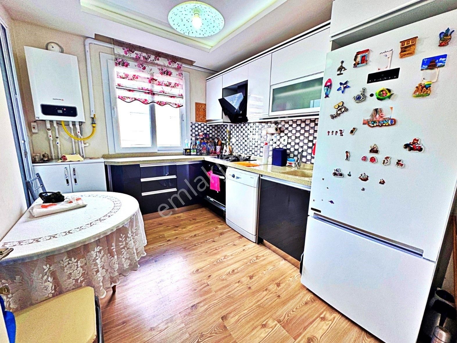 💥akçay'da Aygülden💥ara Kat Ön Cephe Ayrı Mutfak Doğalgaz Kombili Asansörlü Acill 2+1 Satılık Daire - Görsel 4