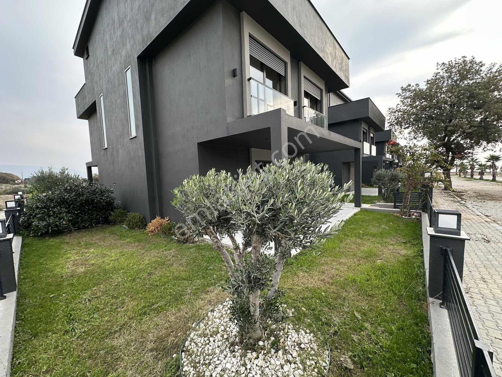 Seferihisar Doğanbey De 3+1 Satılık Denize 50 Metre Yazlık Villa - Görsel 9