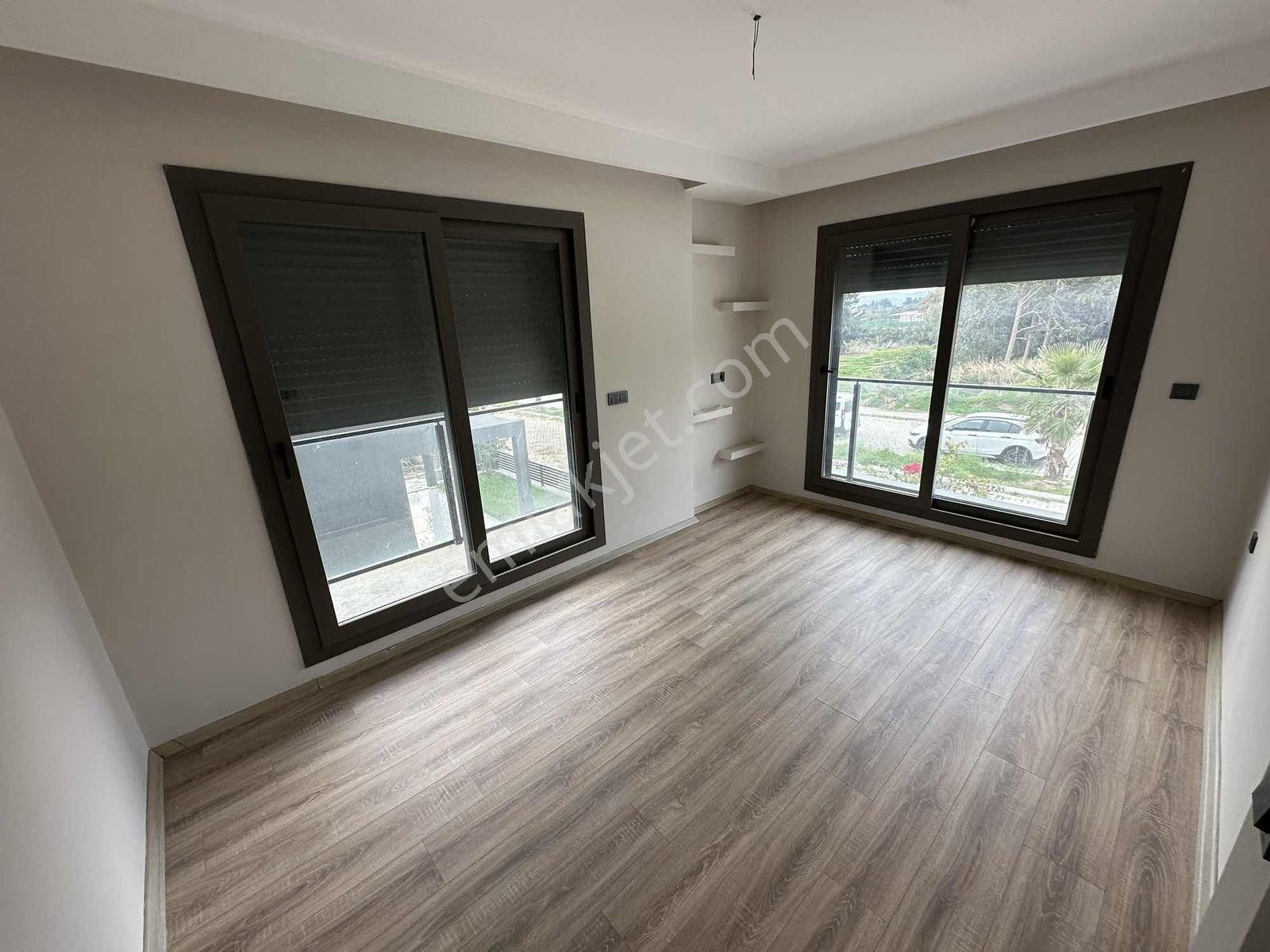 Seferihisar Doğanbey De 3+1 Satılık Denize 50 Metre Yazlık Villa - Görsel 11