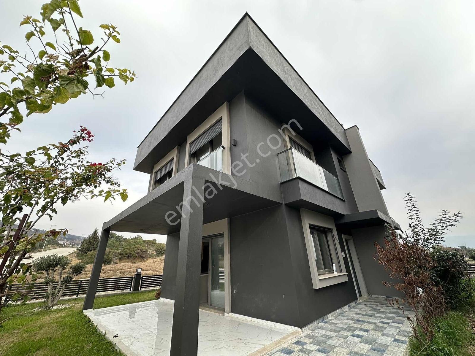 Seferihisar Doğanbey De 3+1 Satılık Denize 50 Metre Yazlık Villa - Görsel 16