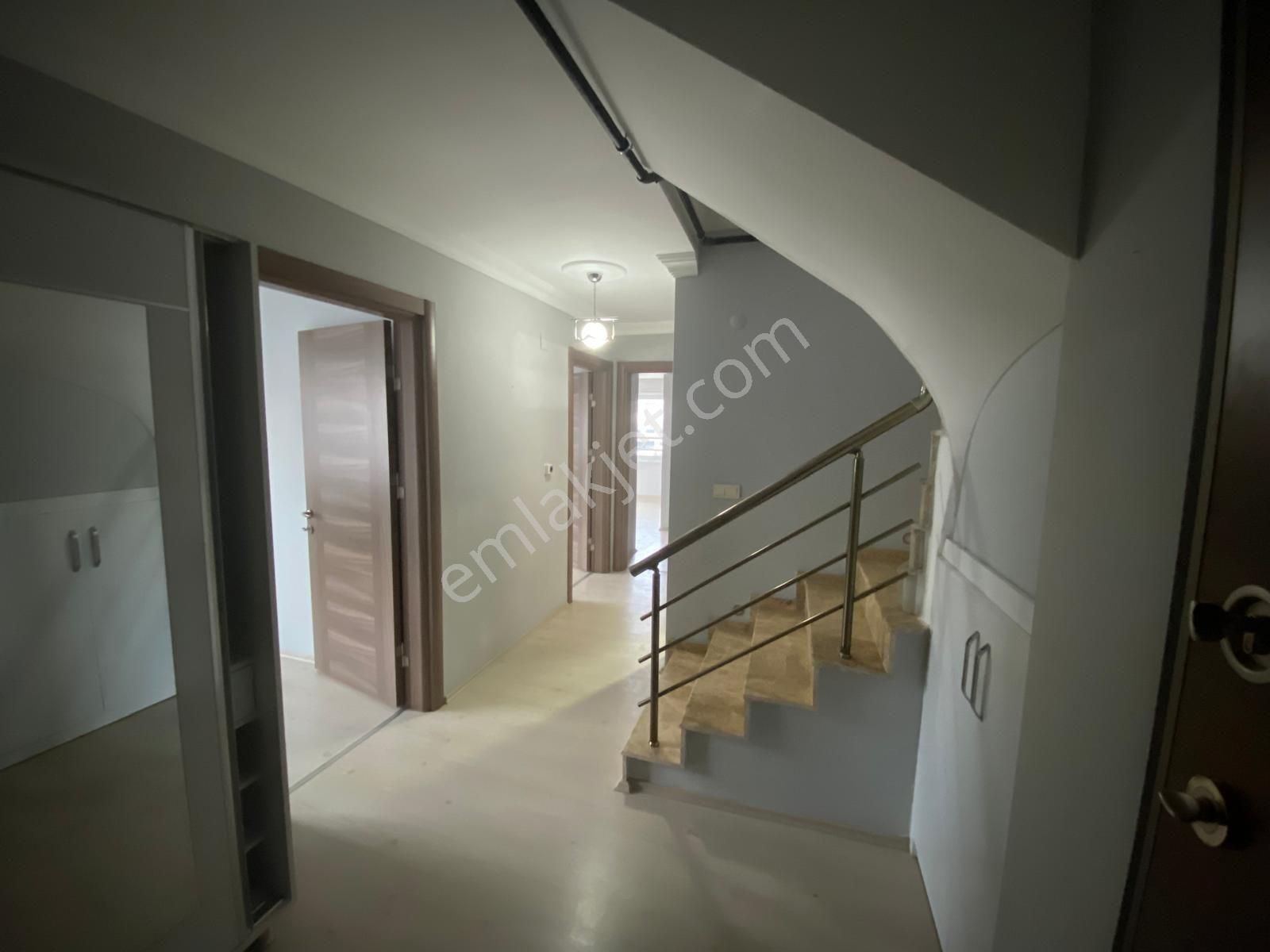 Söke Yenicami Mah. Asansörlü Doğalgazlı Çift Teraslı ( Açık Ve Kapalı) 4+1 Satılık Lüx Dublex Daire - Görsel 5