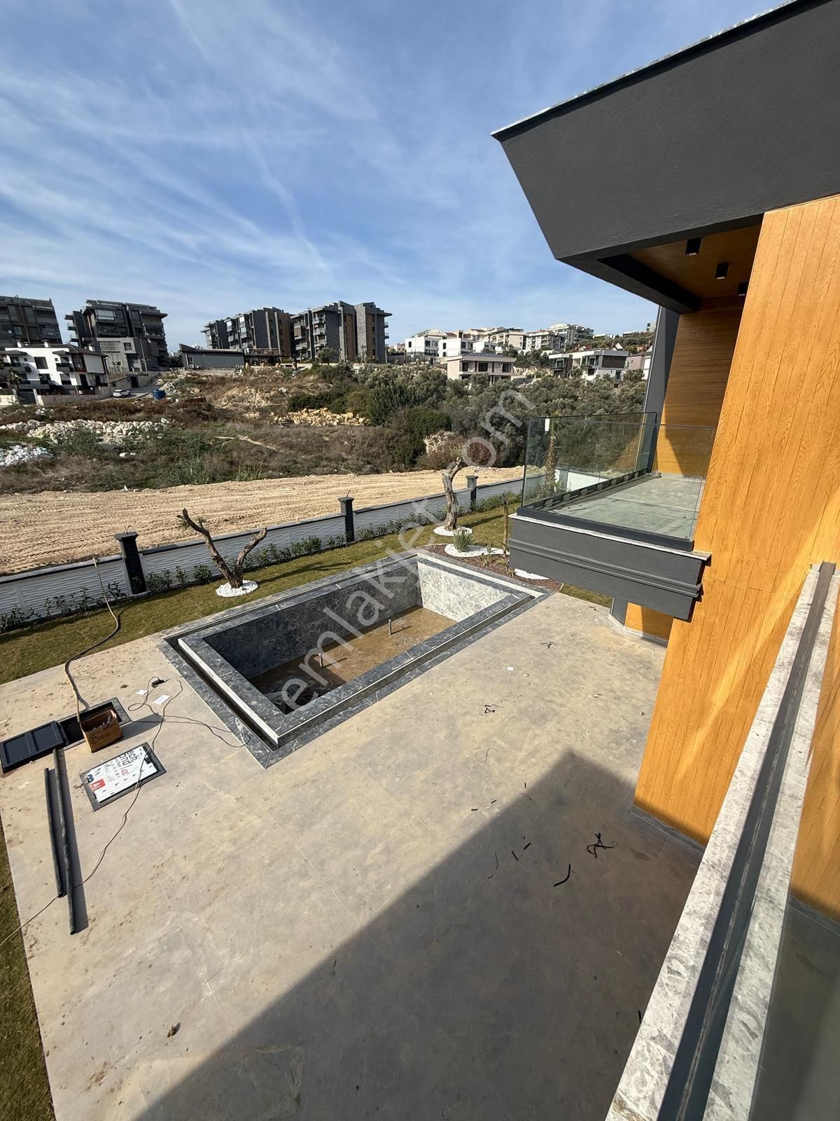 Kuşadası Merkezde 5+2 Özel Havuzlu Müstakil Bahçeli Müstakil Villa - Görsel 21