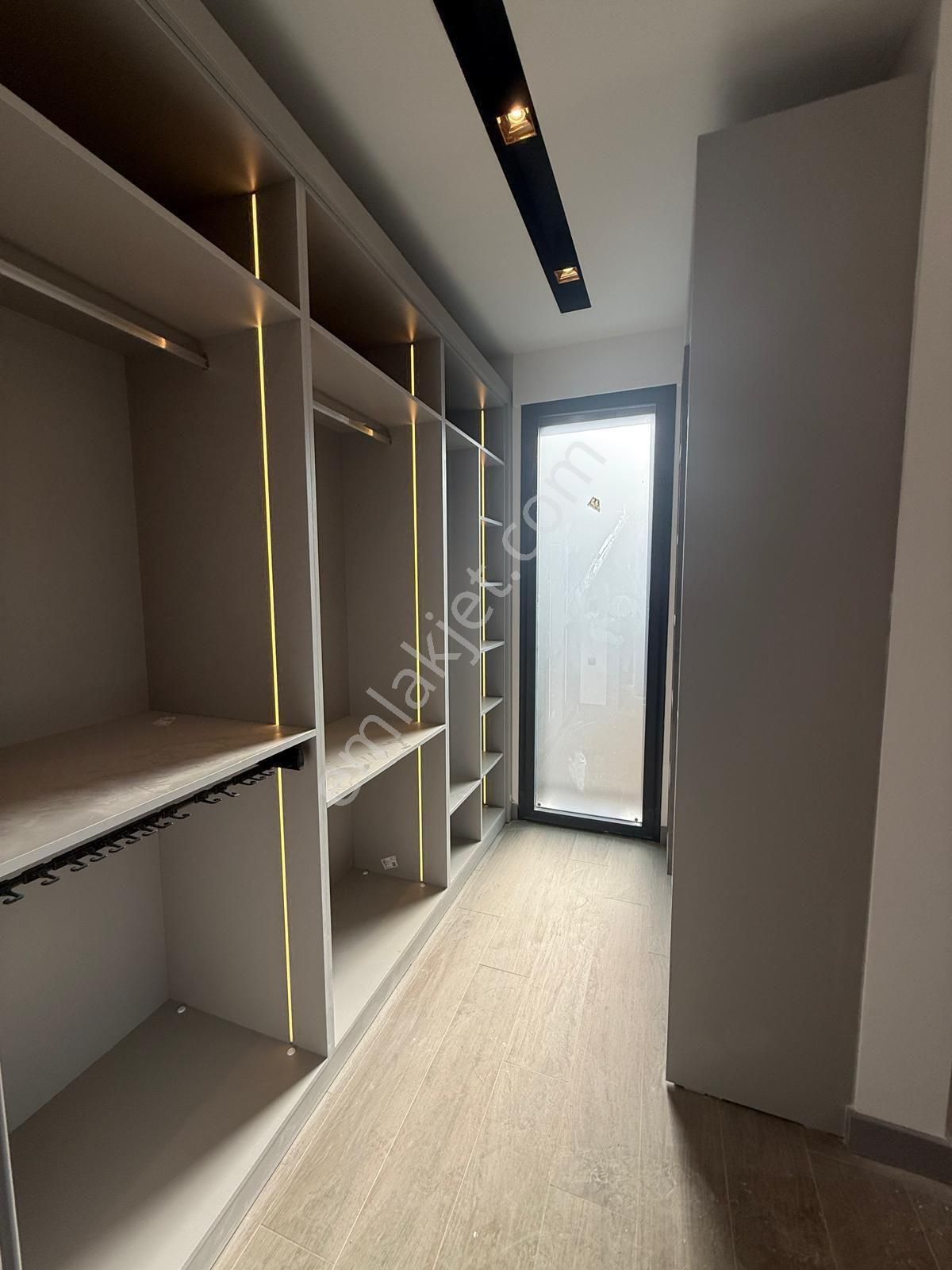 Kuşadası Merkezde 5+2 Özel Havuzlu Müstakil Bahçeli Müstakil Villa - Görsel 10