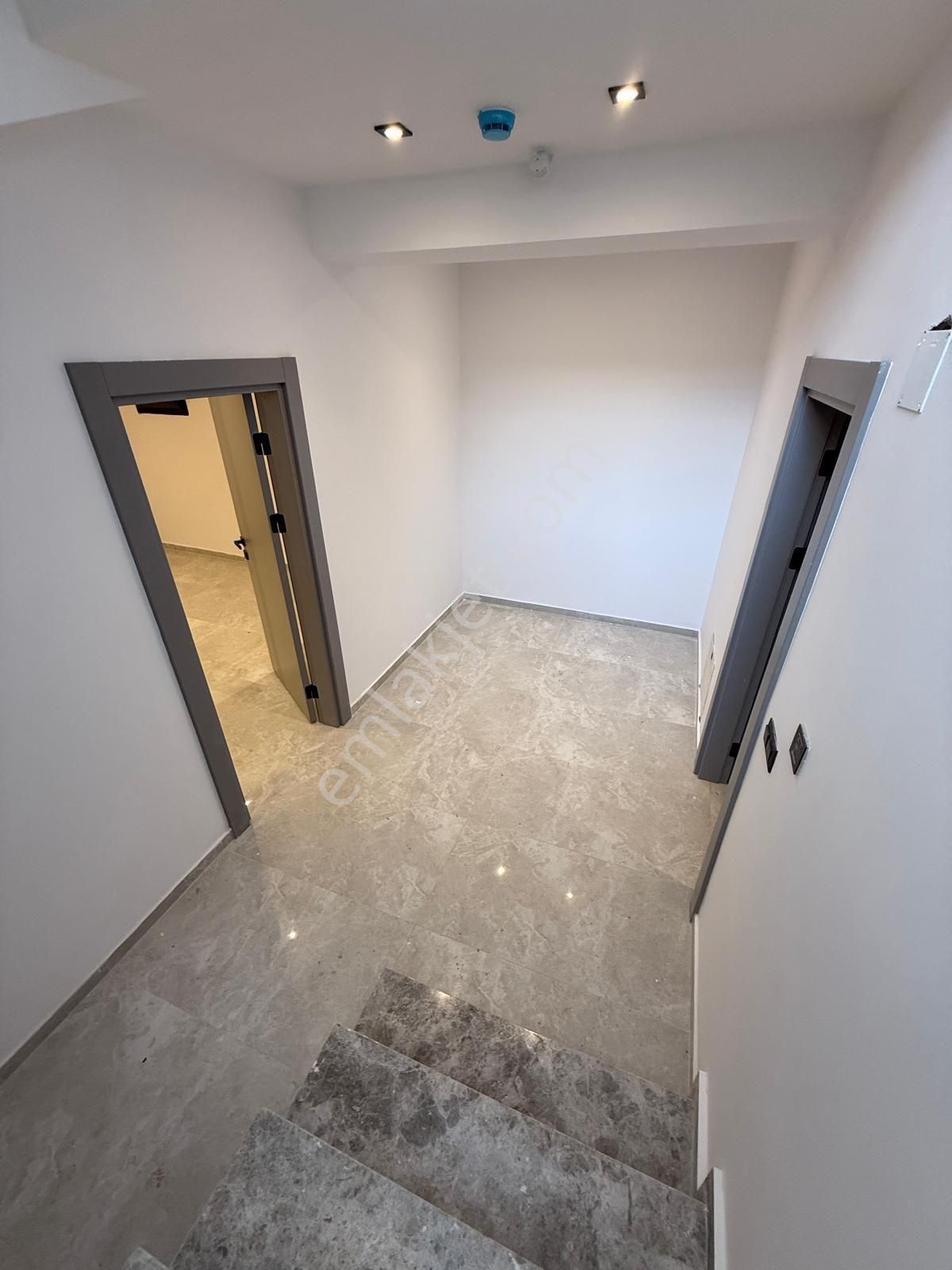 Kuşadası Merkezde 5+2 Özel Havuzlu Müstakil Bahçeli Müstakil Villa - Görsel 25