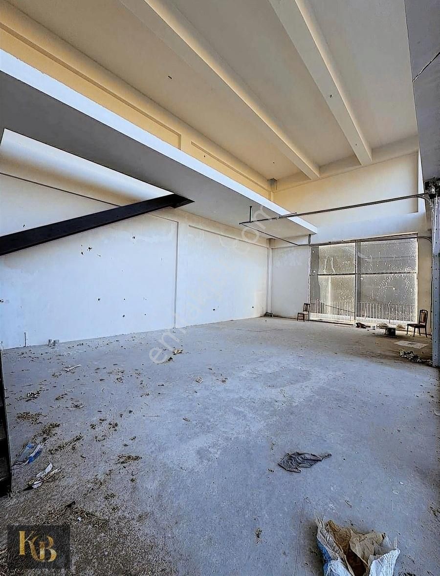 Karaoğlanda 150m2 Dükkan & Depo Konya Yolu Yakını 6m Tavan