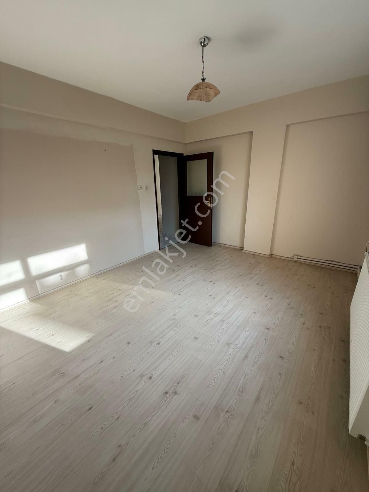 Tekirdağ Reşadiye Mahallesinde 115m2 Satılık 2+1 Geniş Ferah Daire - Görsel 2