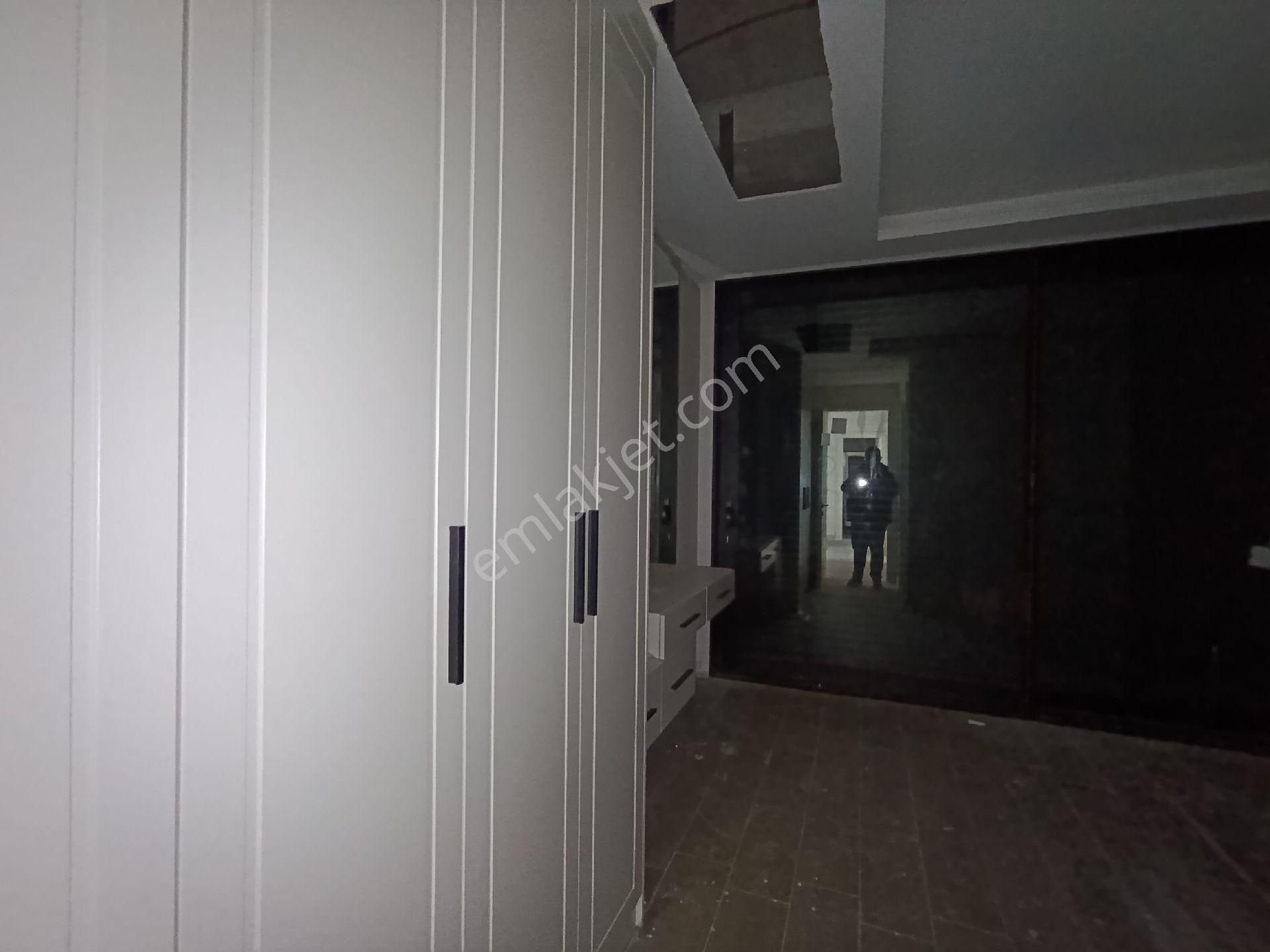 Kuşadası Davutlar'da Müstakil Havuzlu Yeni Projede 3+1 Satılık Villa - Görsel 22