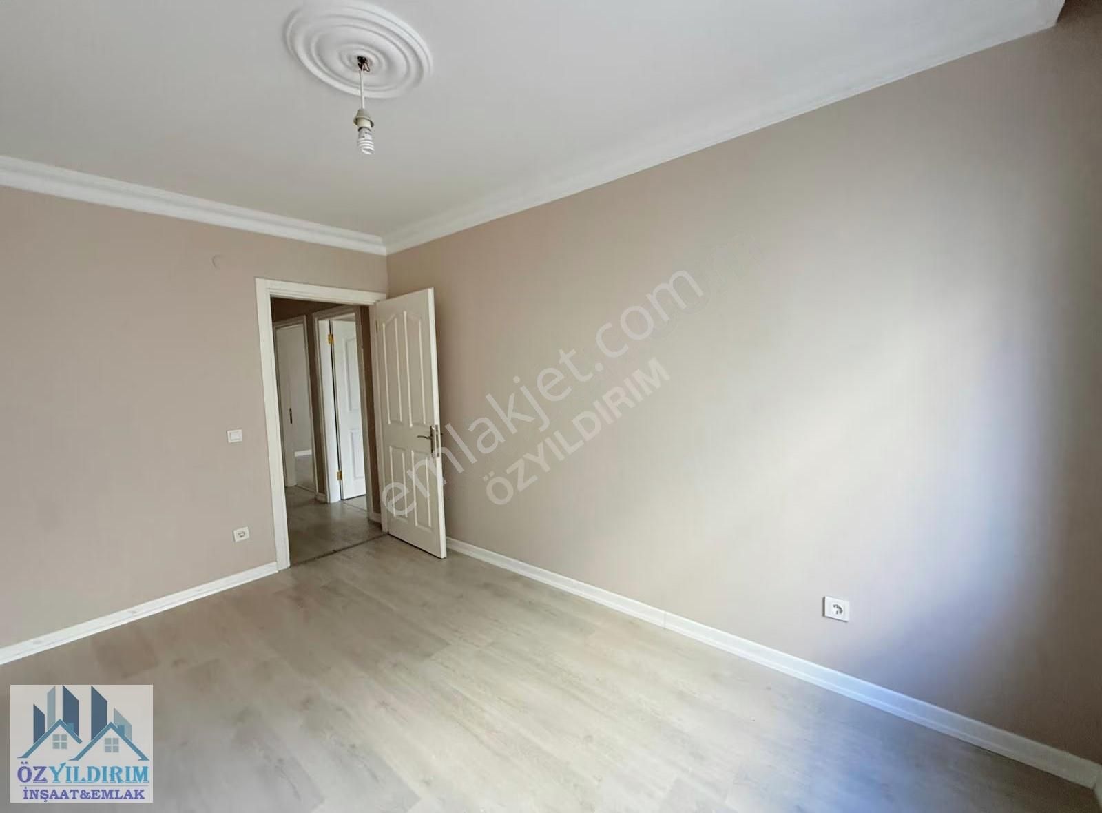 Sancaktepe Sarigazi İnönü De Metroya Çok Yakın 3+1 Daire - Görsel 9