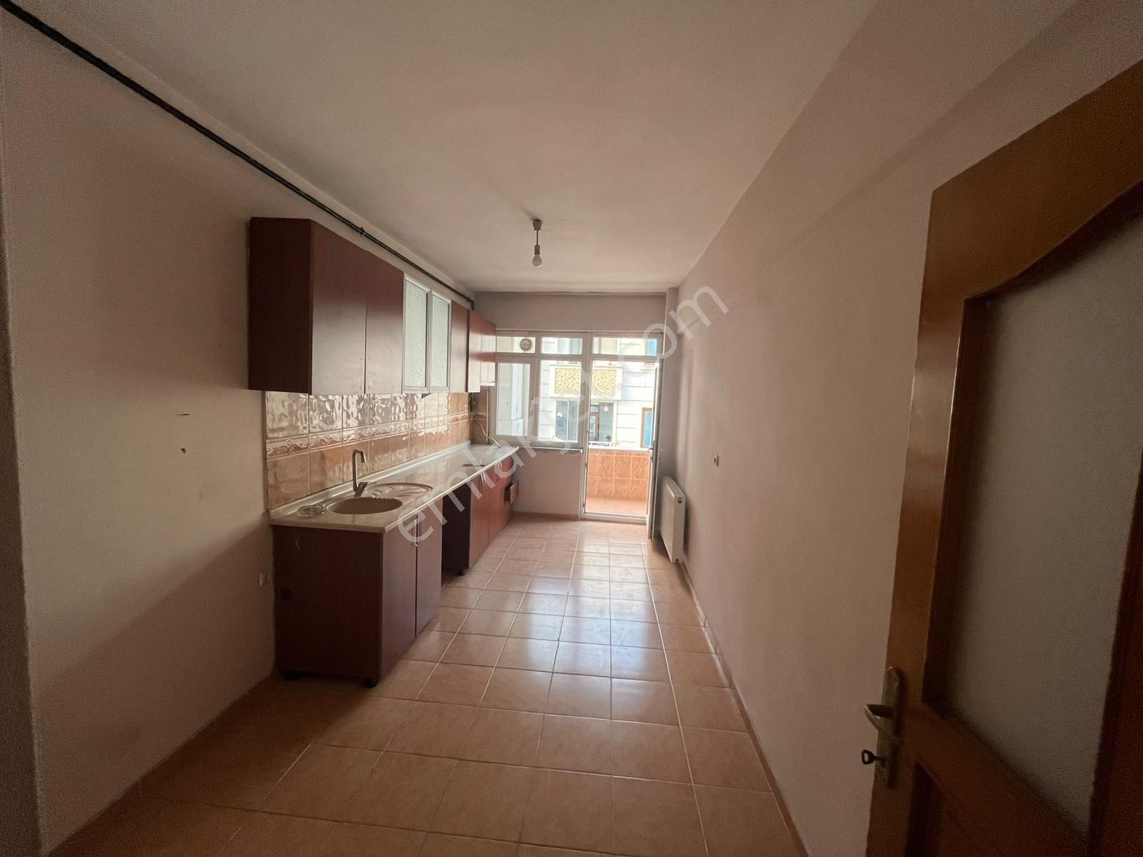 Yılmaz Emlak'tan Esenyurt Şehitler Mah. Kiralık 2+1 3.kat Daire - Görsel 11