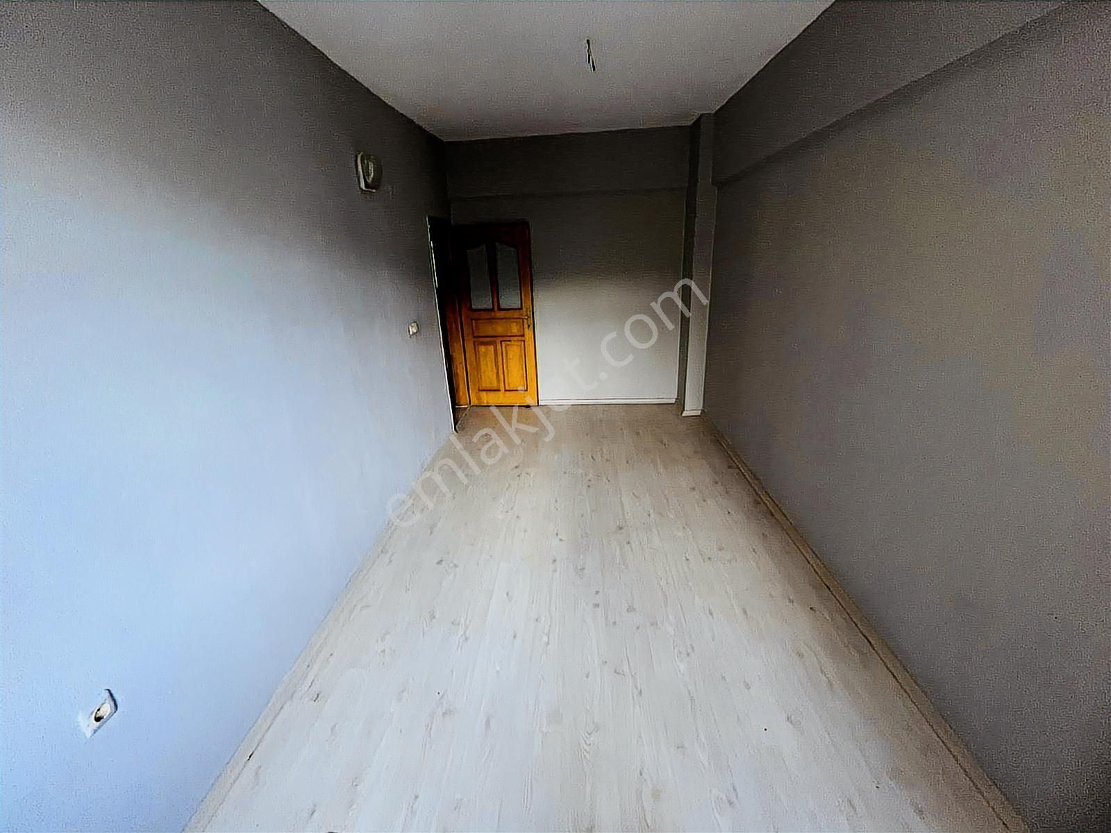 Yılmaz Emlak'tan Esenyurt Şehitler Mah. Kiralık 2+1 3.kat Daire - Görsel 2