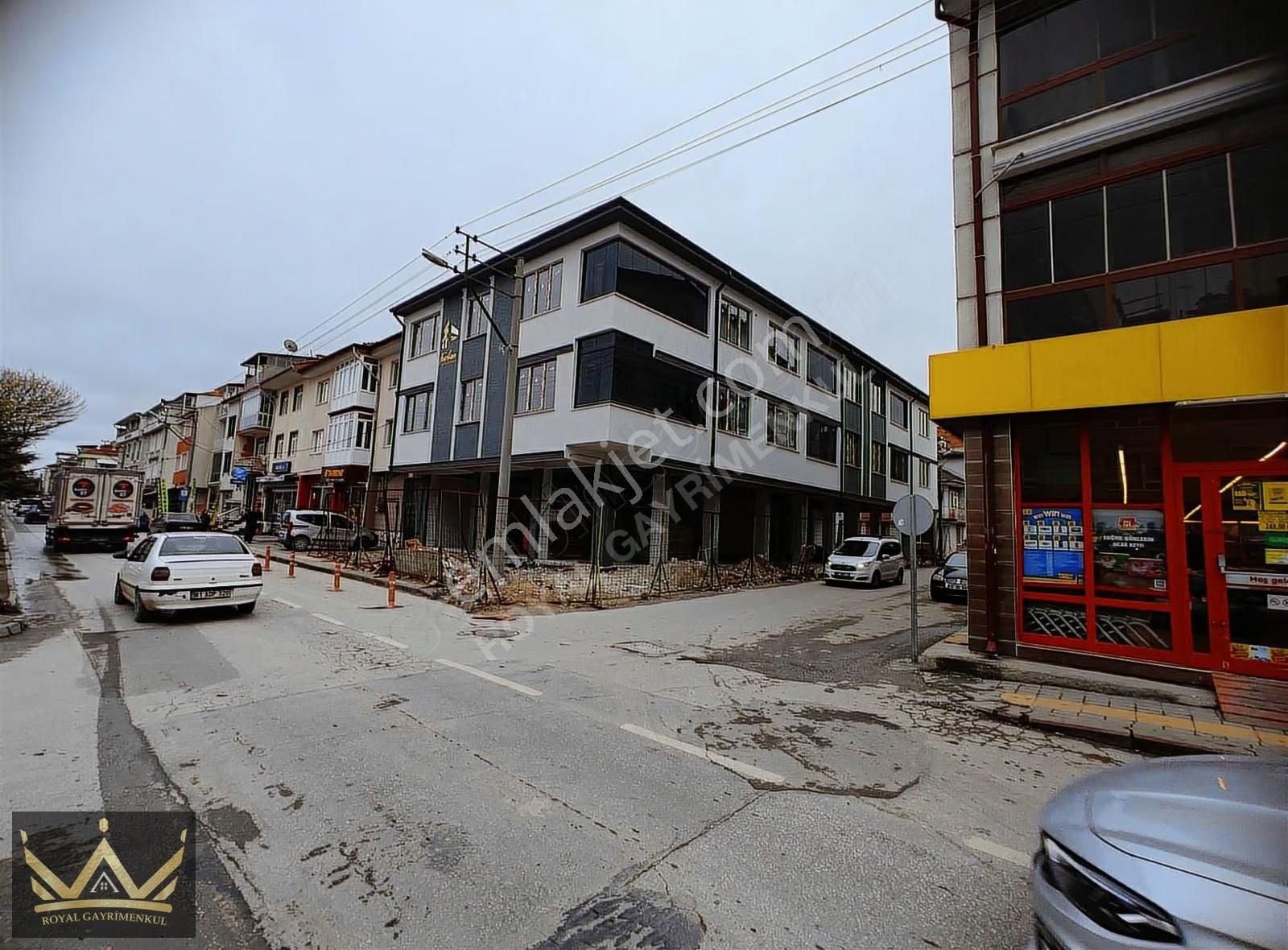 Royal Den Yunusemre De Cadde Üzeri Sıfır 2+1 Daire Satılıktır. - Görsel 10