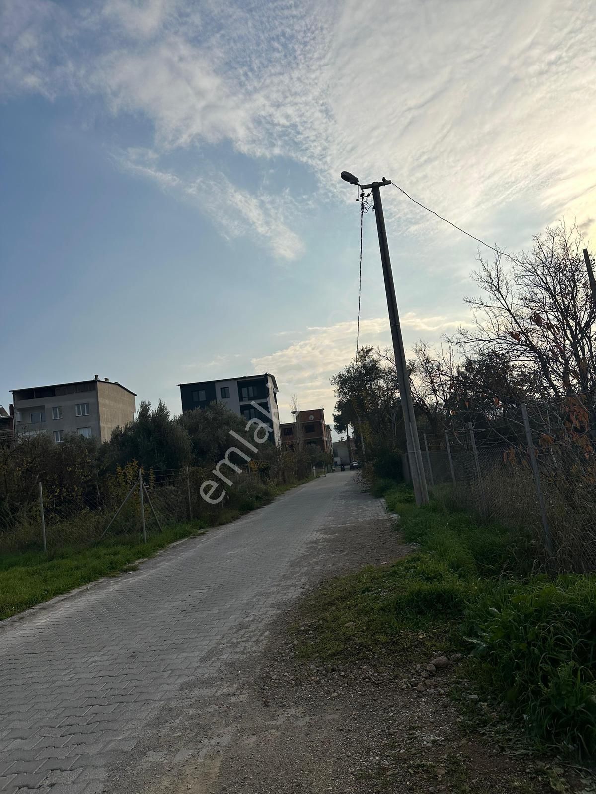 Kemalpaşa Örnekköy'de İmarlı Köşe Parselli Arsa - Görsel 5