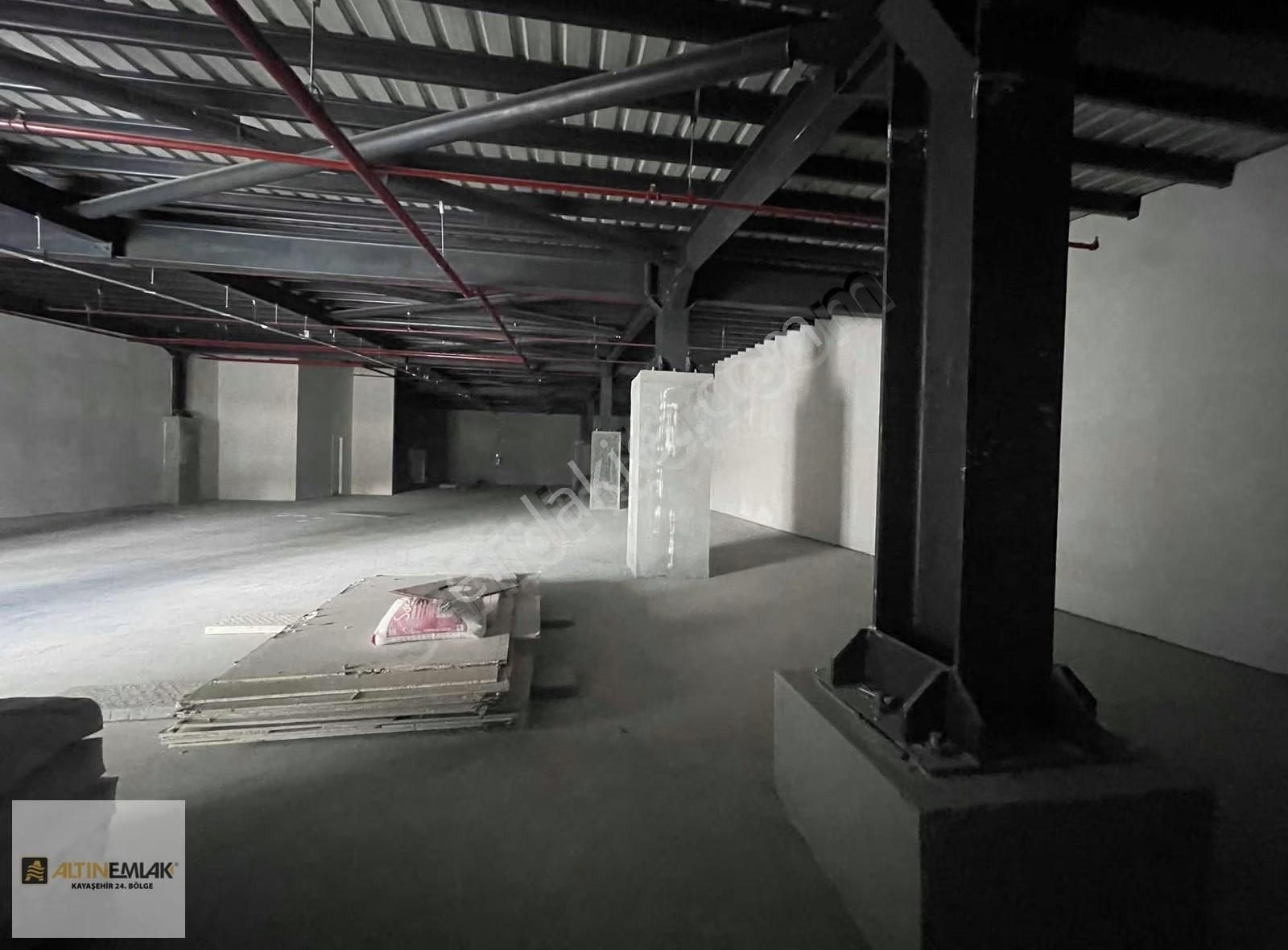 Başakşehir Ziya Gökalp Tır Yanaşır Kiralık Dükkan - Görsel 11