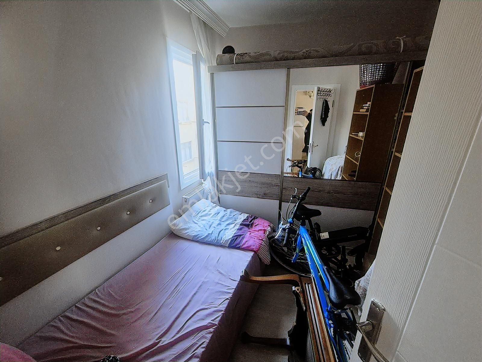 Yılmaz Emlak'tan Fatih Hırka-i Şerif Mah. Satılık 2+1 2.kat - Görsel 3