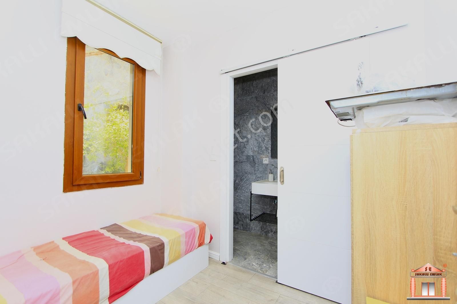 S-a-k-a-l-l-ı-dan Akyarlarda Manzaralı Eşyalı Eşyasız Dubleks - Görsel 24