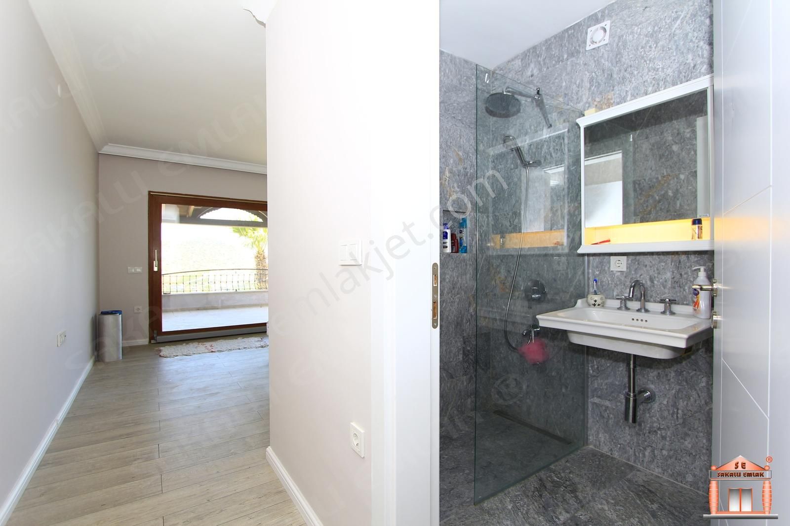 S-a-k-a-l-l-ı-dan Akyarlarda Manzaralı Eşyalı Eşyasız Dubleks - Görsel 17