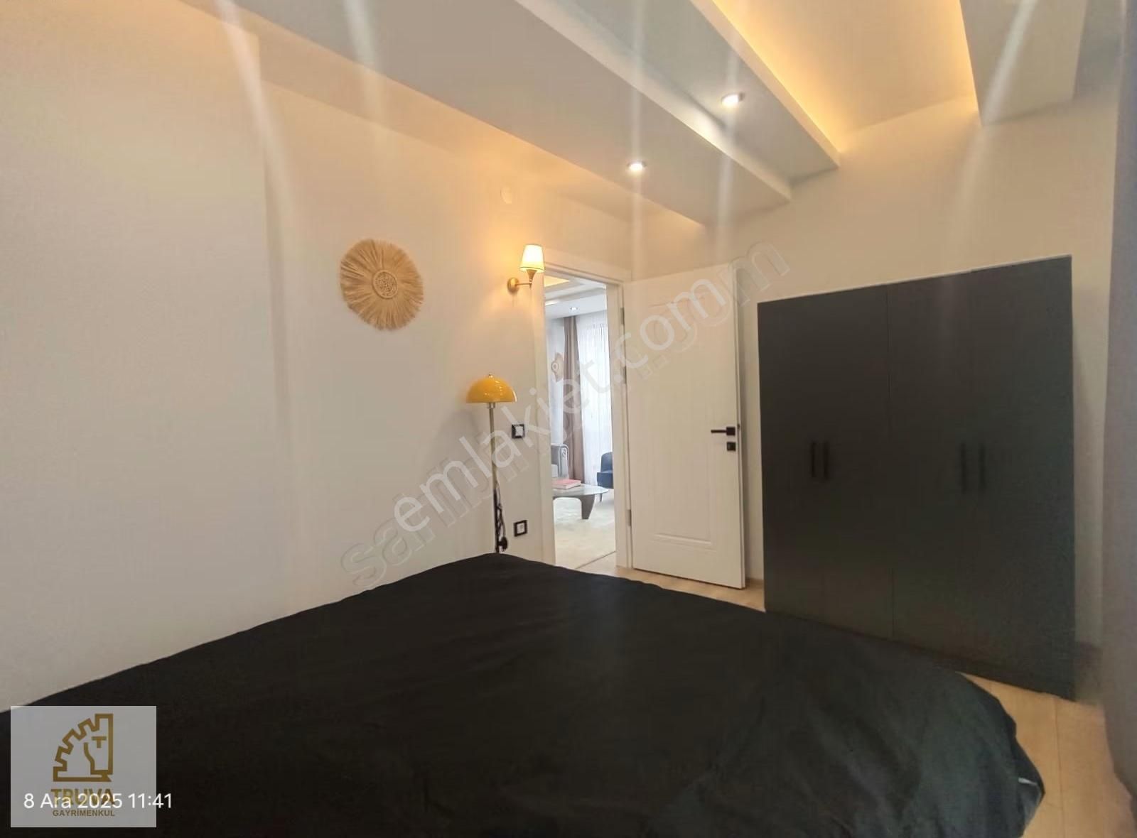 Truva/ahmet Kömürcüden Körfez'de Tramvaya Yakın Eşyalı 1+1 Daire - Görsel 30