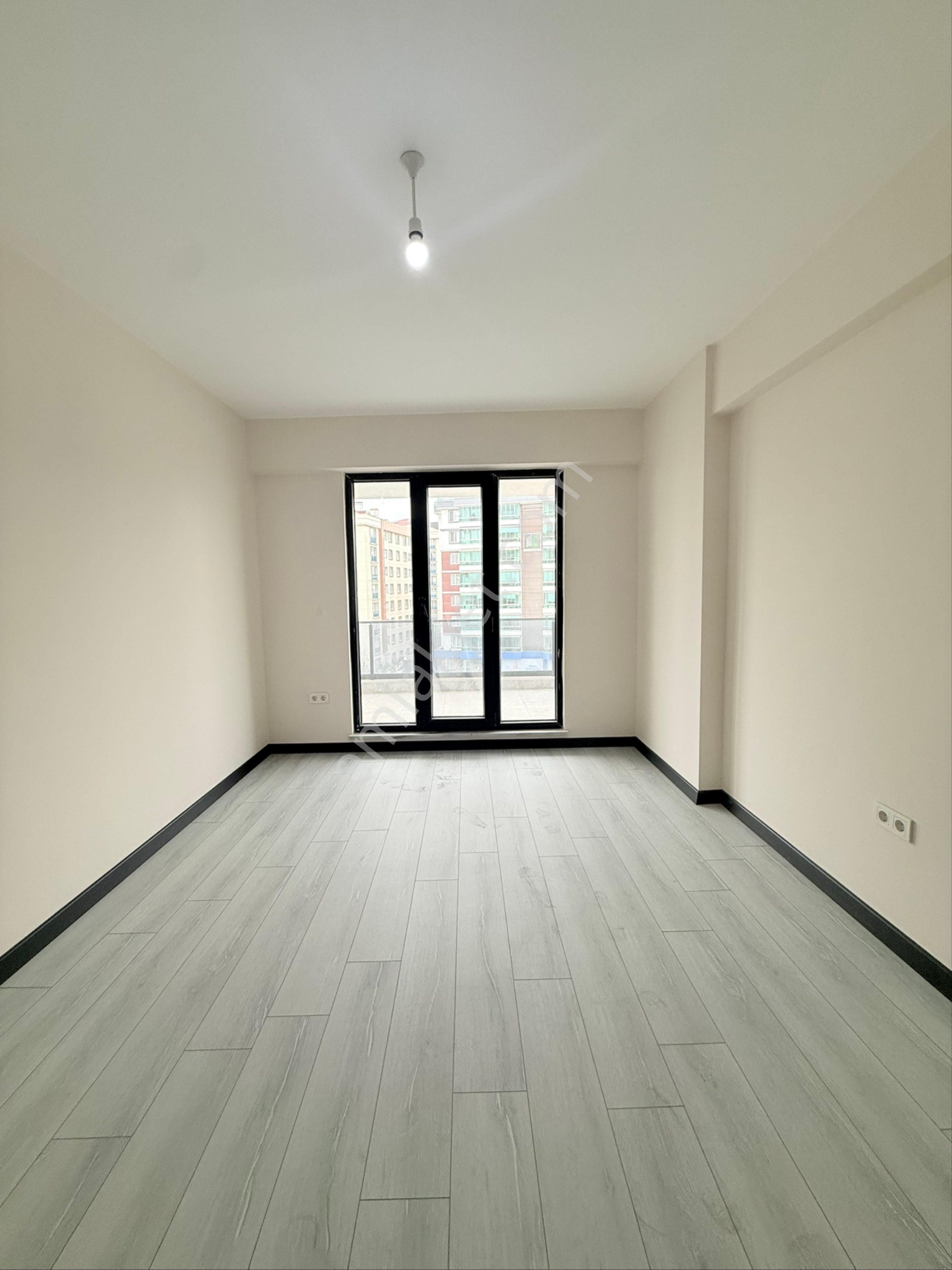 Çerkezköy Narin Caddesinde 4+1 Site İçinde Harika Bir Daire - Görsel 14