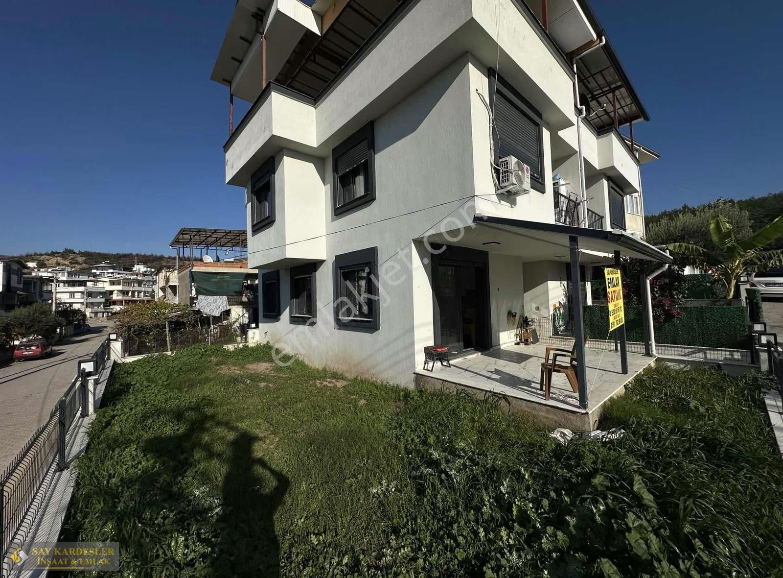 İzmir Seferihisar Ürkmezde Satılık 2+1 Büyük Bahçeli Daire