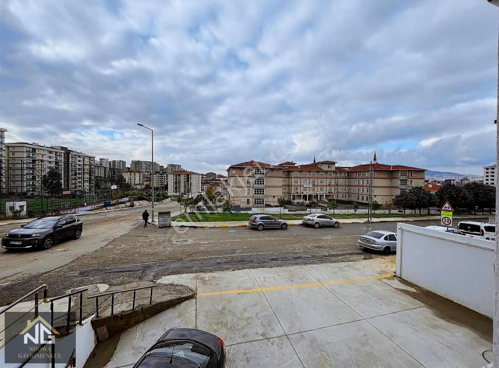 Pendik Ahmet Yesevide Okul Ve Site Yanı 400 M2 Kiralık Dükkan - Görsel 6