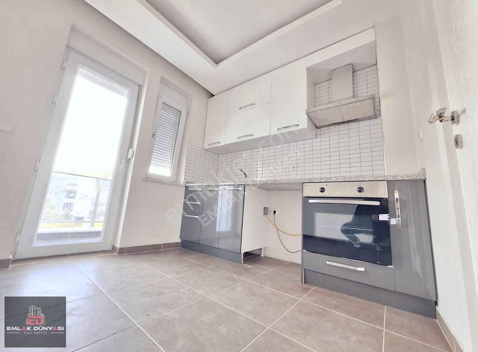 Kızıltoprak Mah.ara Katta Asansörlü Masrafsız 2+1 90m2 Daire