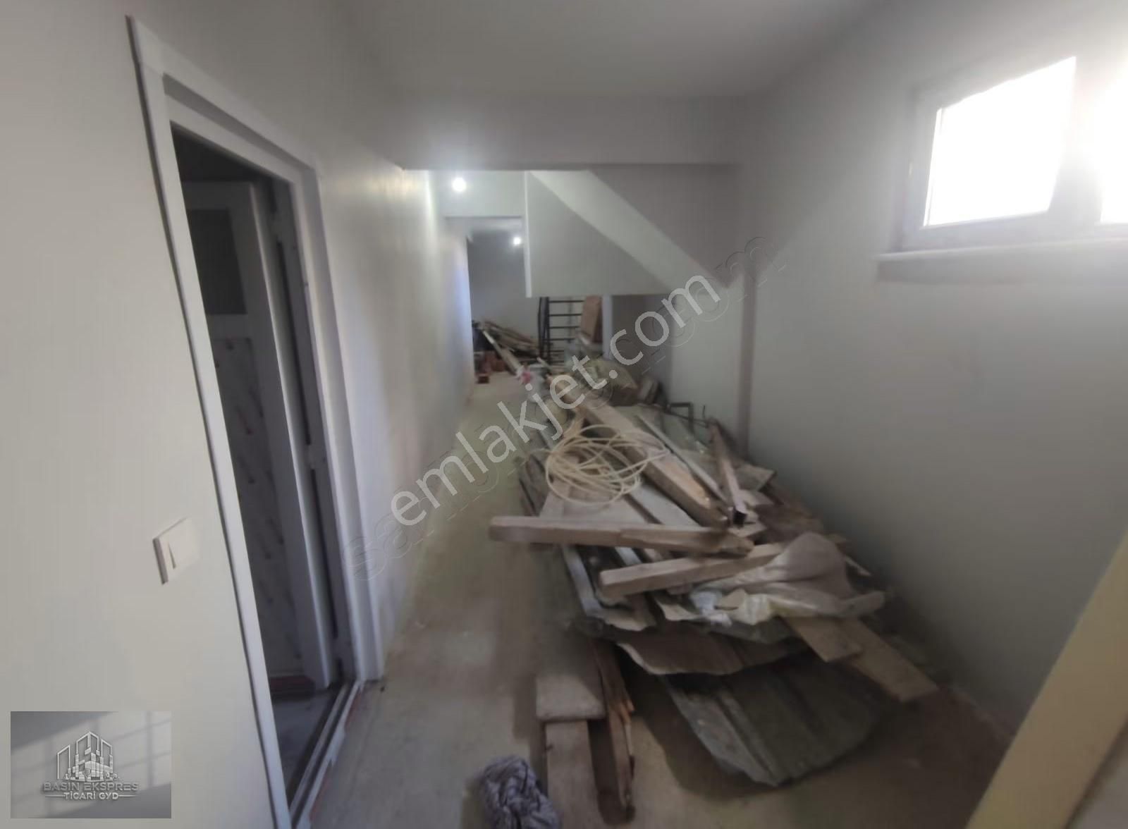 Sulyapıdan Kirazlıda Fırsat 0 90 M2 Depolu Dükkan - Görsel 9