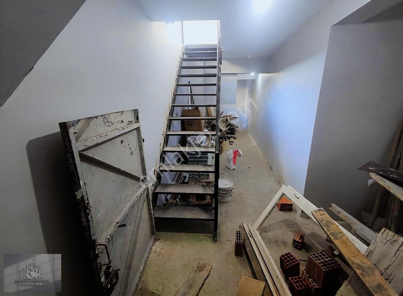 Sulyapıdan Kirazlıda Fırsat 0 90 M2 Depolu Dükkan - Görsel 20