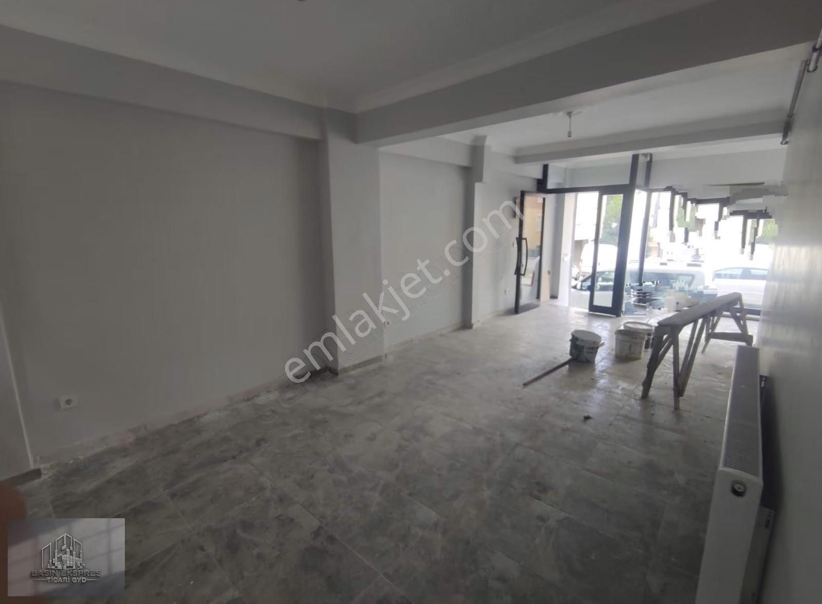 Sulyapıdan Kirazlıda Fırsat 0 90 M2 Depolu Dükkan - Görsel 8