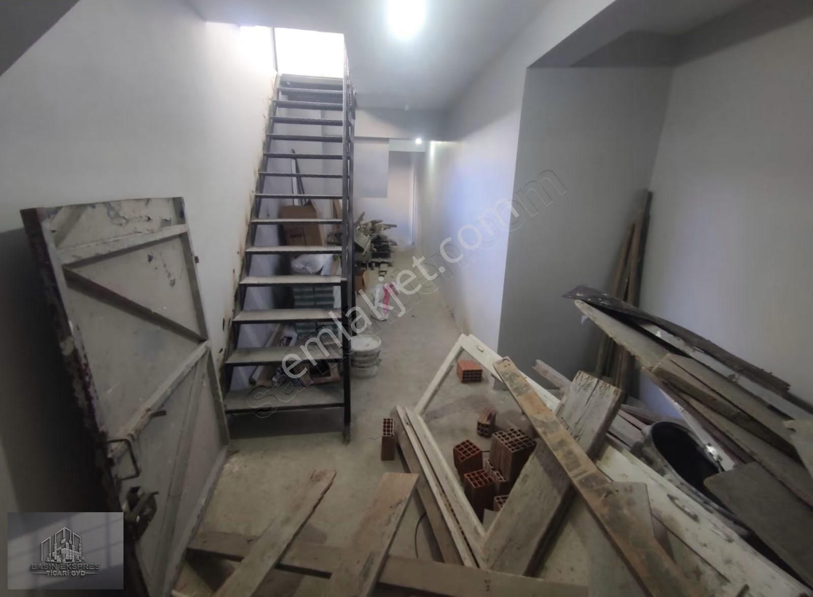 Sulyapıdan Kirazlıda Fırsat 0 90 M2 Depolu Dükkan - Görsel 16