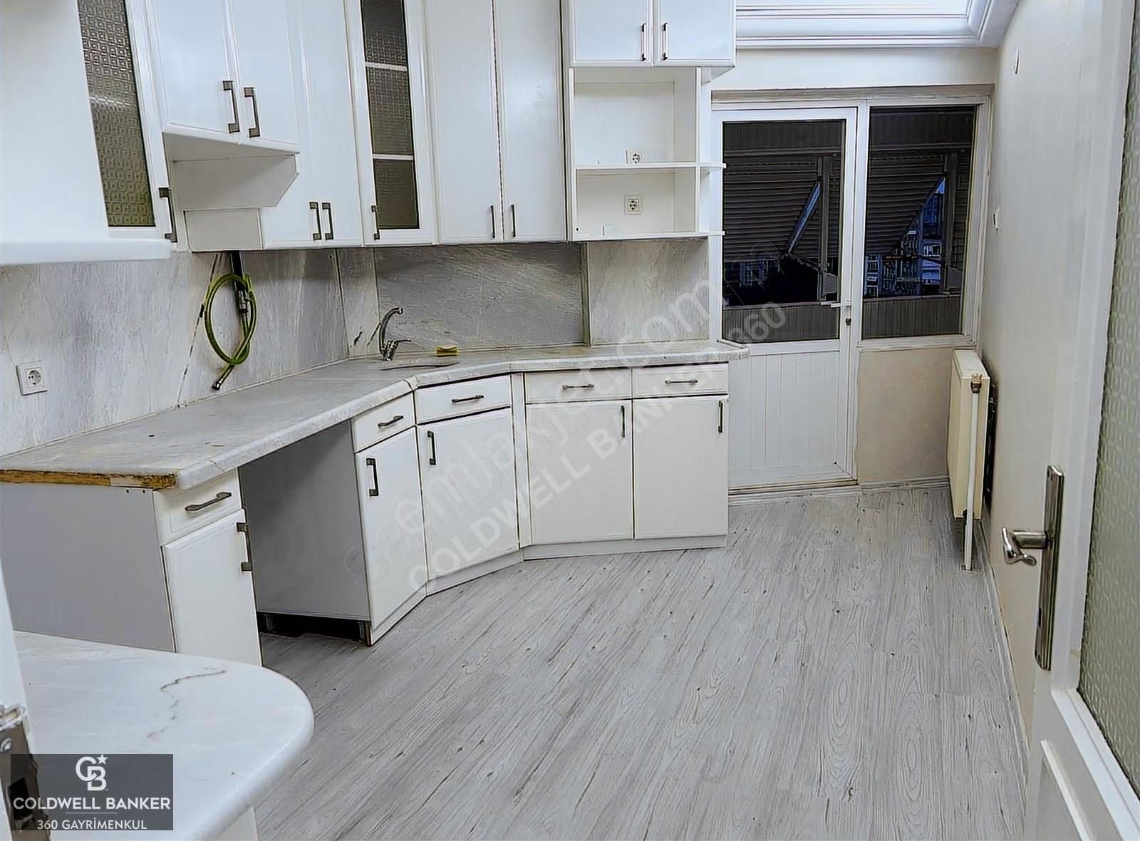 Bornova Hükümet Konağına Yakın Cadde Üzeri Kiralık 3+1 Daire - Görsel 9