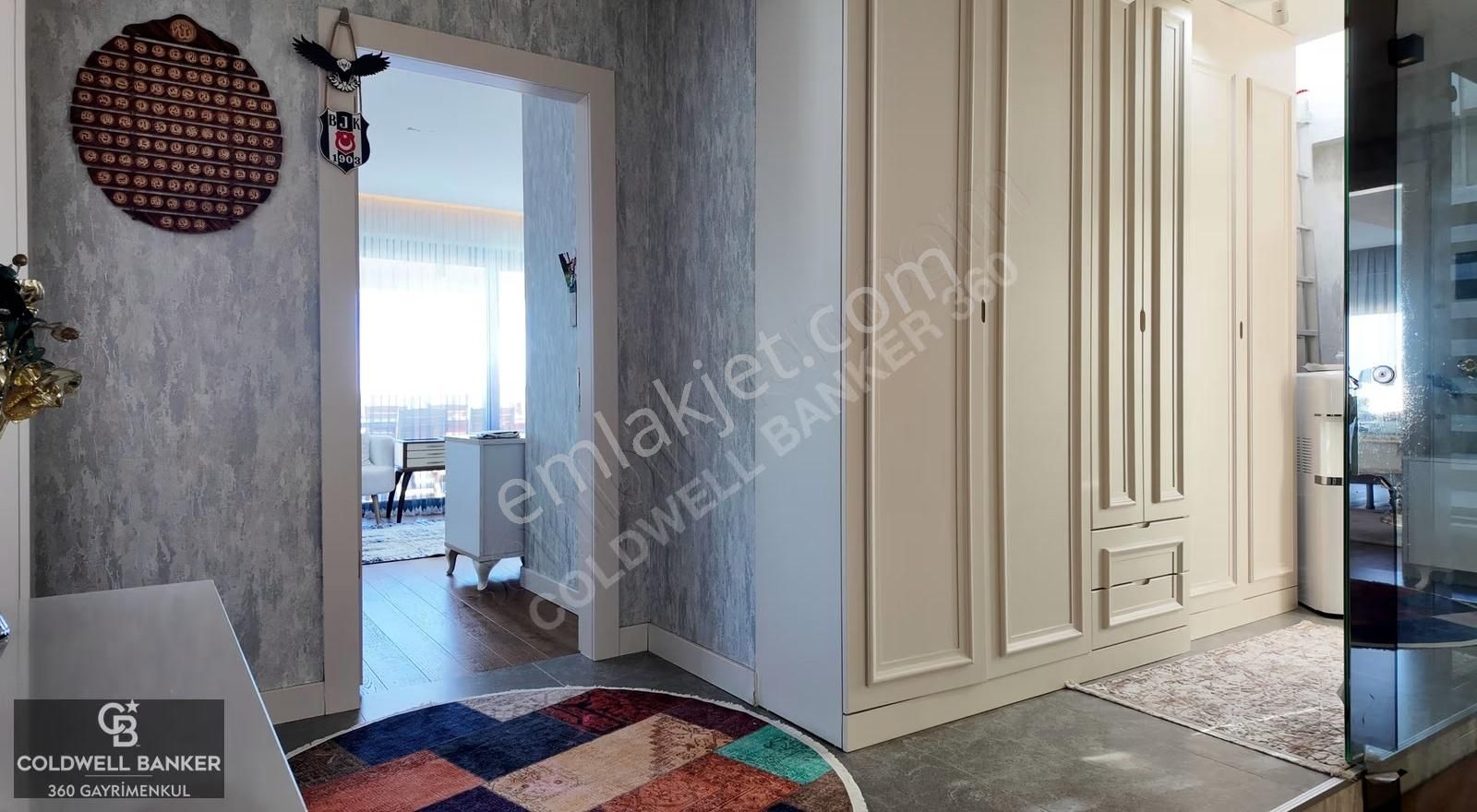 Urla İskele'nin En Elit Sitesinde Satılık Özel Tasarım Villa - Görsel 32